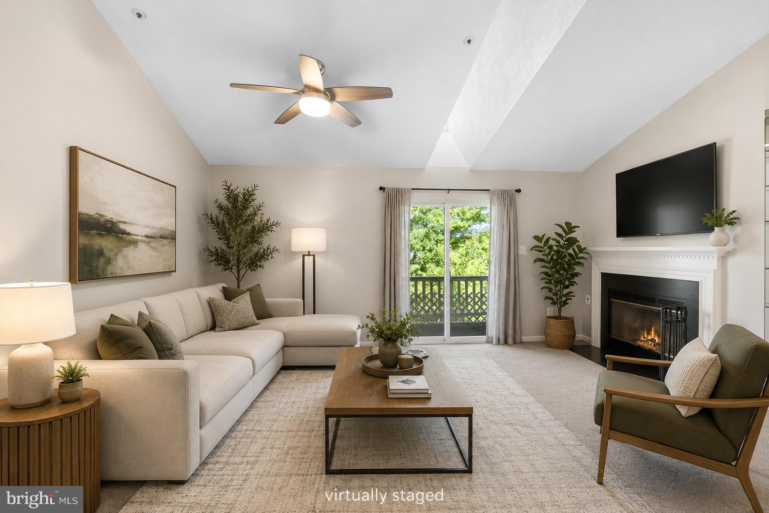 WATERS EDGE AT NORTH LAKE - Residential