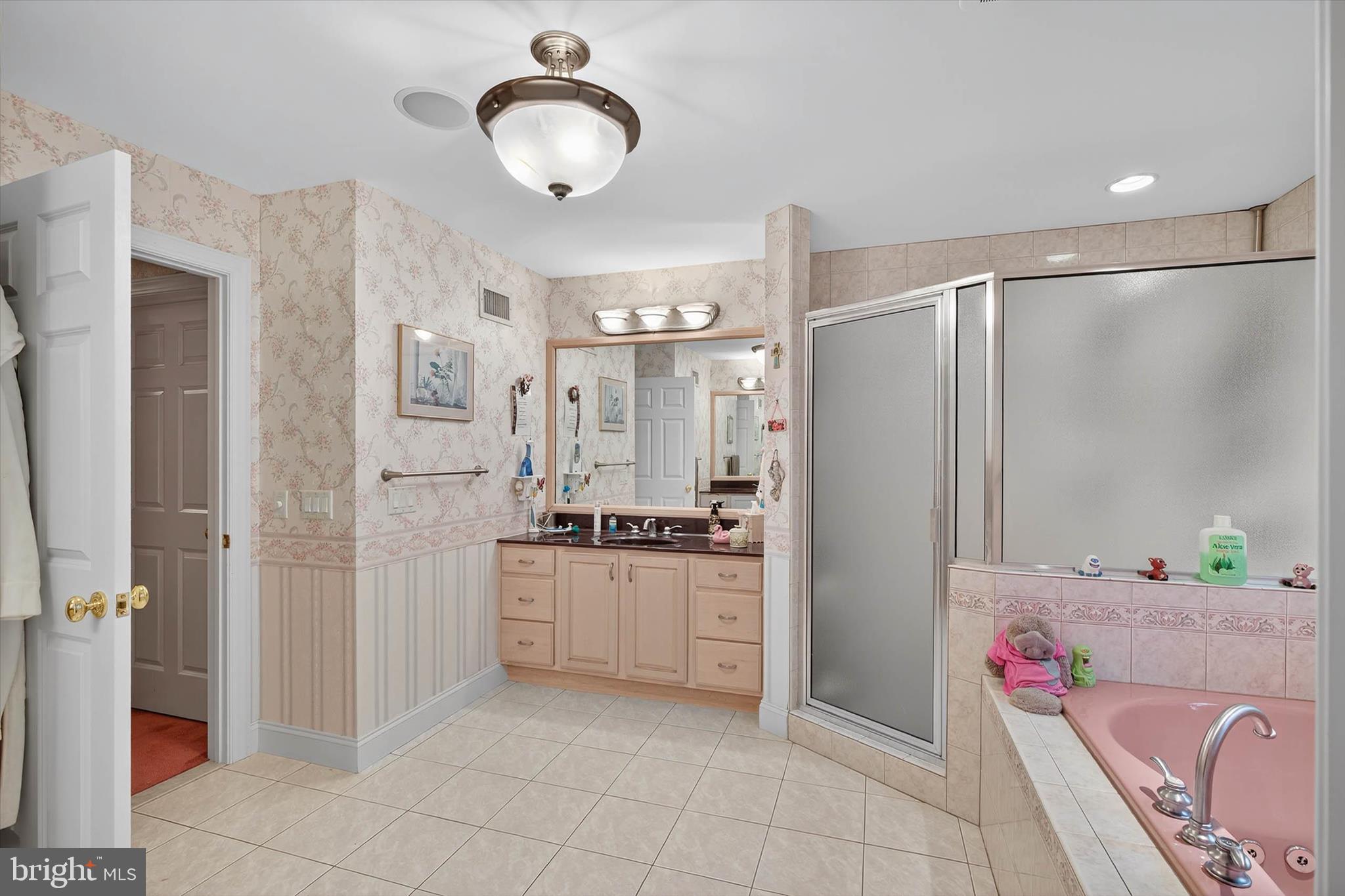 INVERNESS AT SPRIN - Residential