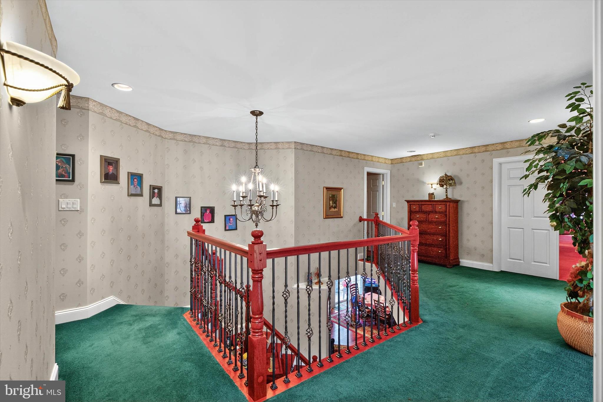 INVERNESS AT SPRIN - Residential