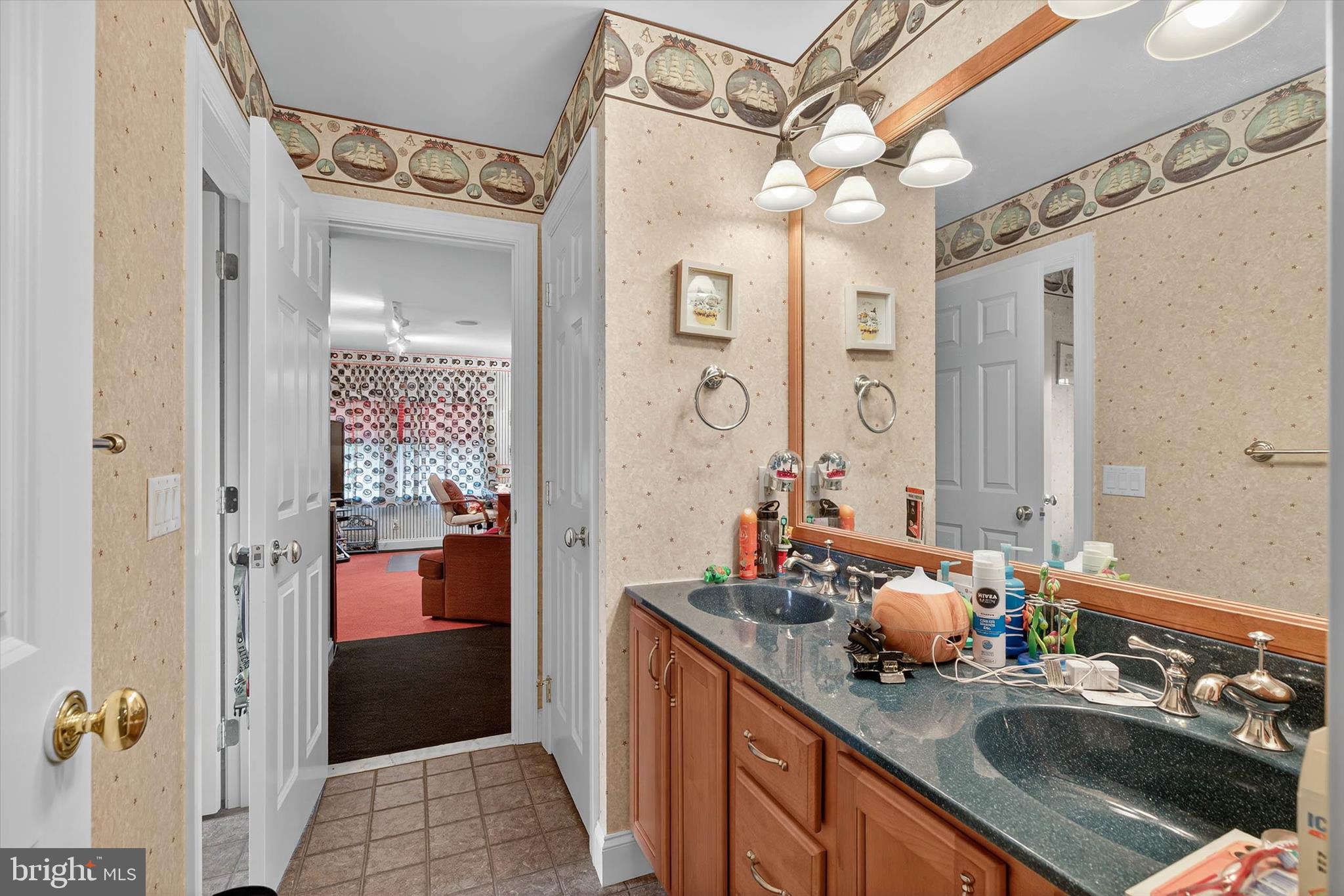 INVERNESS AT SPRIN - Residential