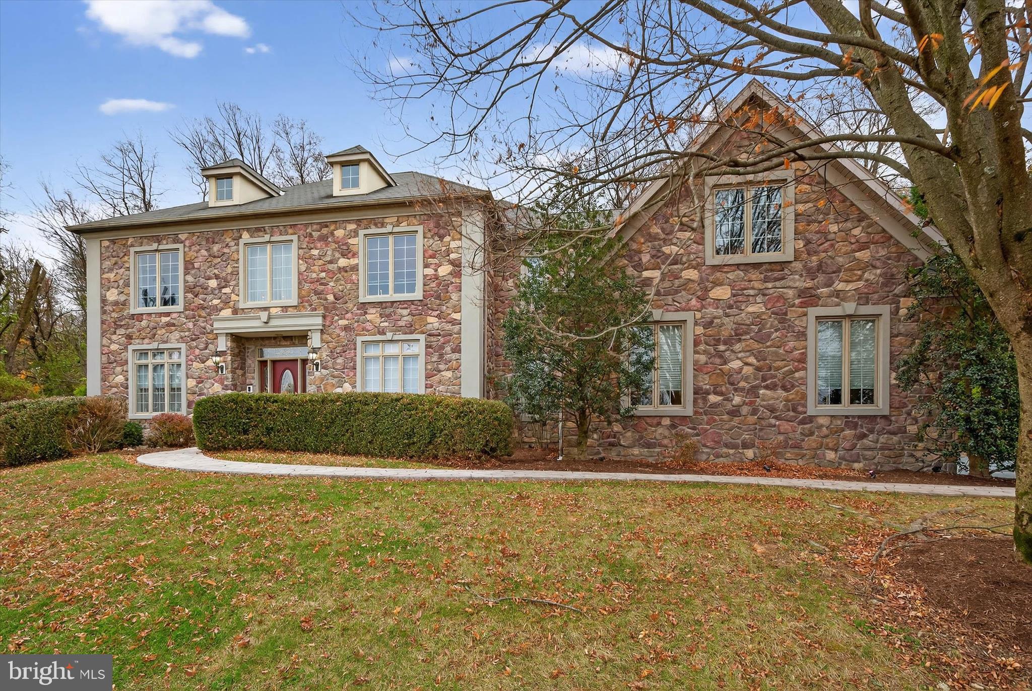 INVERNESS AT SPRIN - Residential