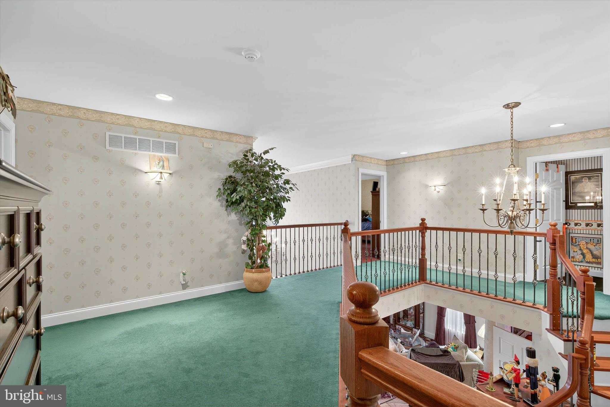 INVERNESS AT SPRIN - Residential