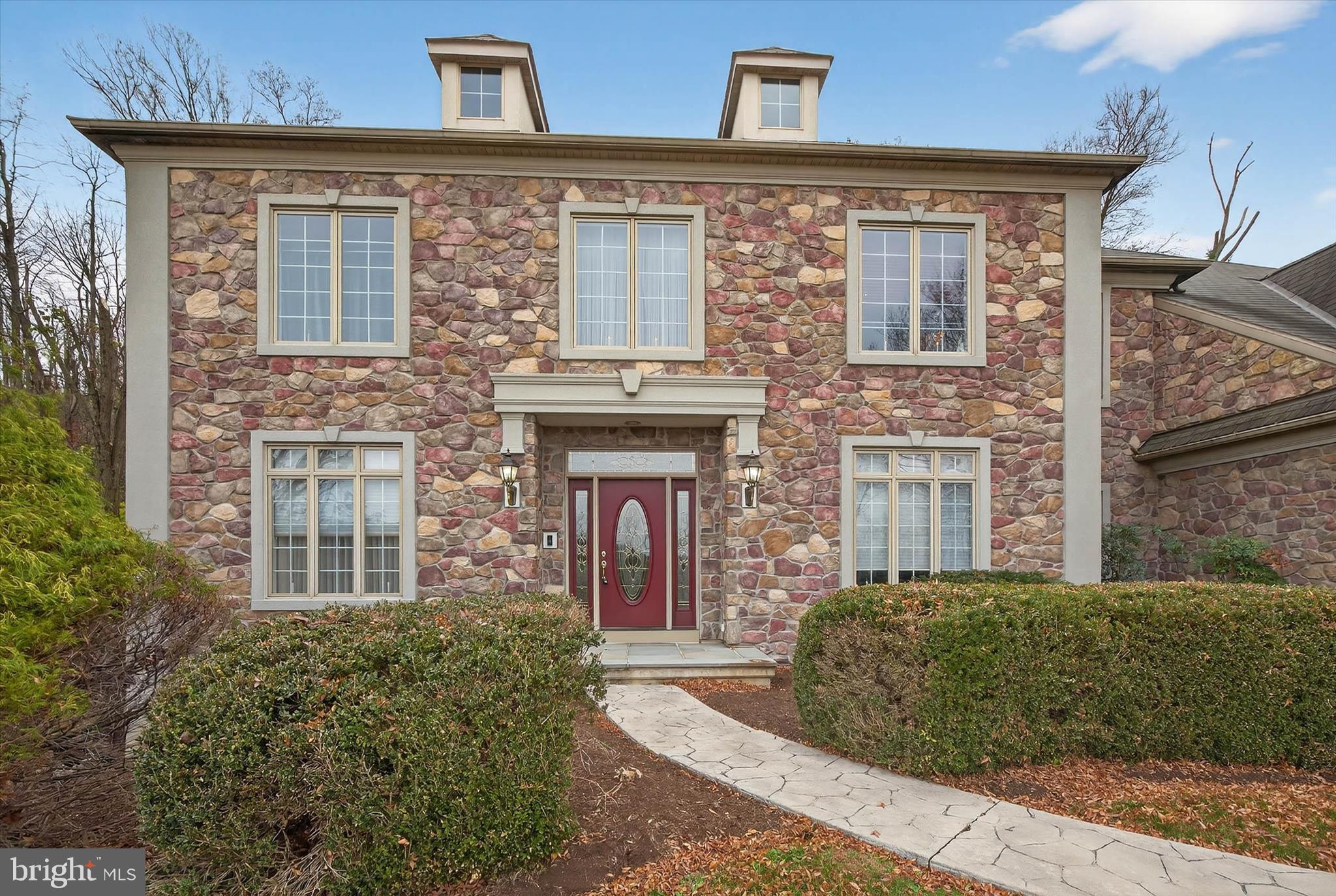 INVERNESS AT SPRIN - Residential
