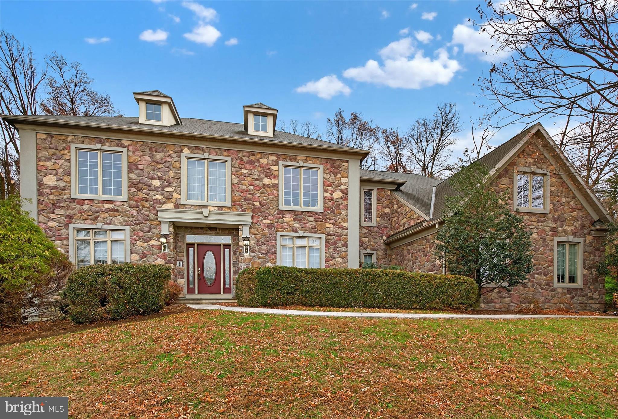 INVERNESS AT SPRIN - Residential
