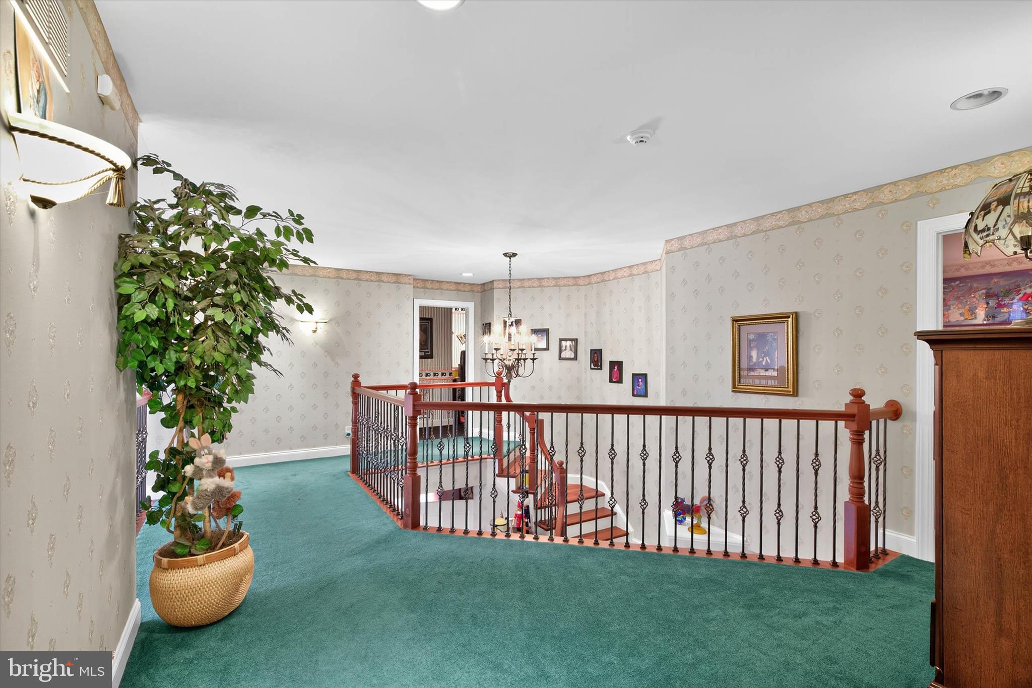 INVERNESS AT SPRIN - Residential