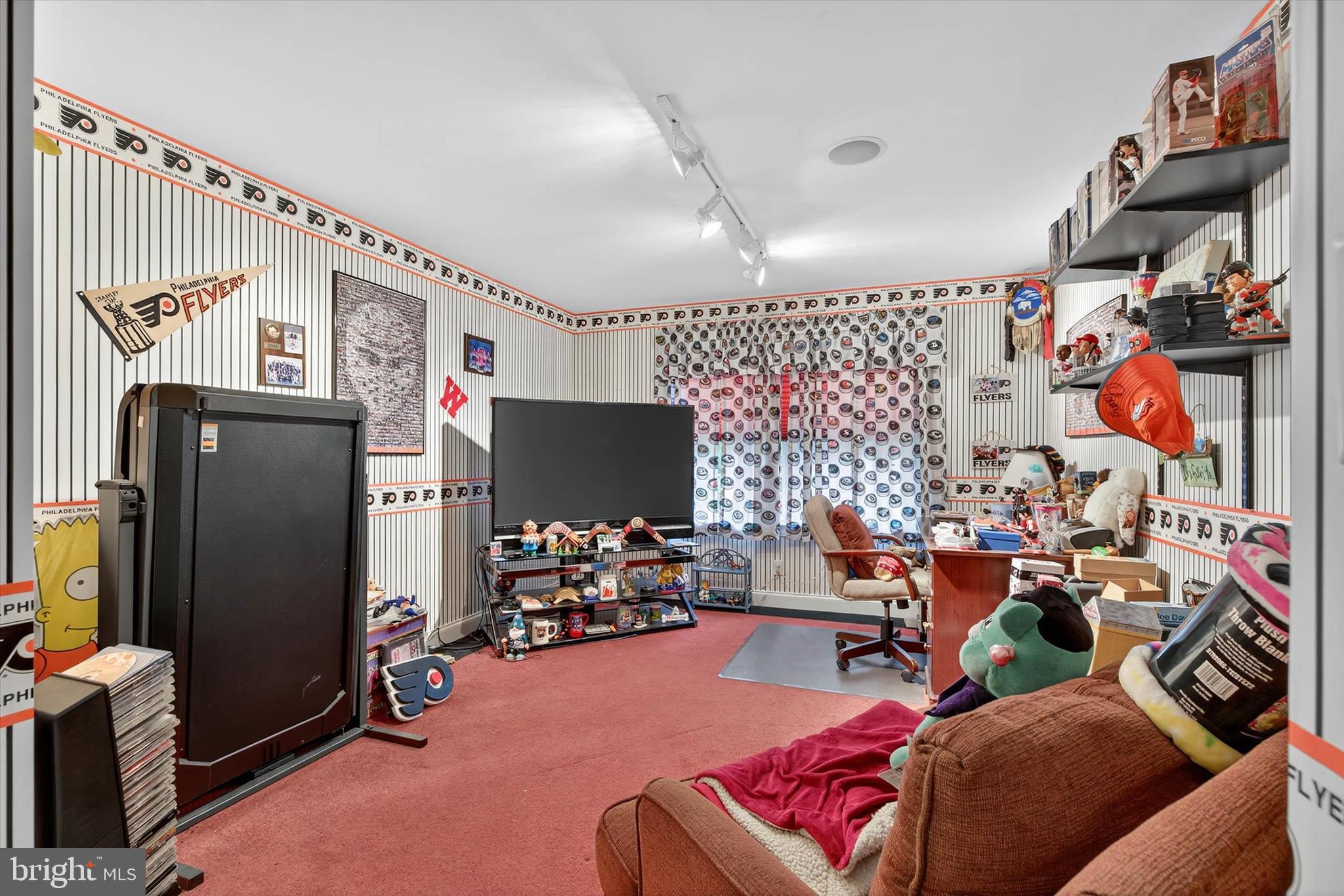 INVERNESS AT SPRIN - Residential