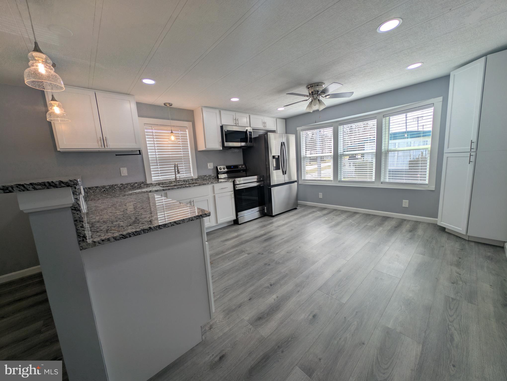 BRIARWOOD ESTATES - Residential