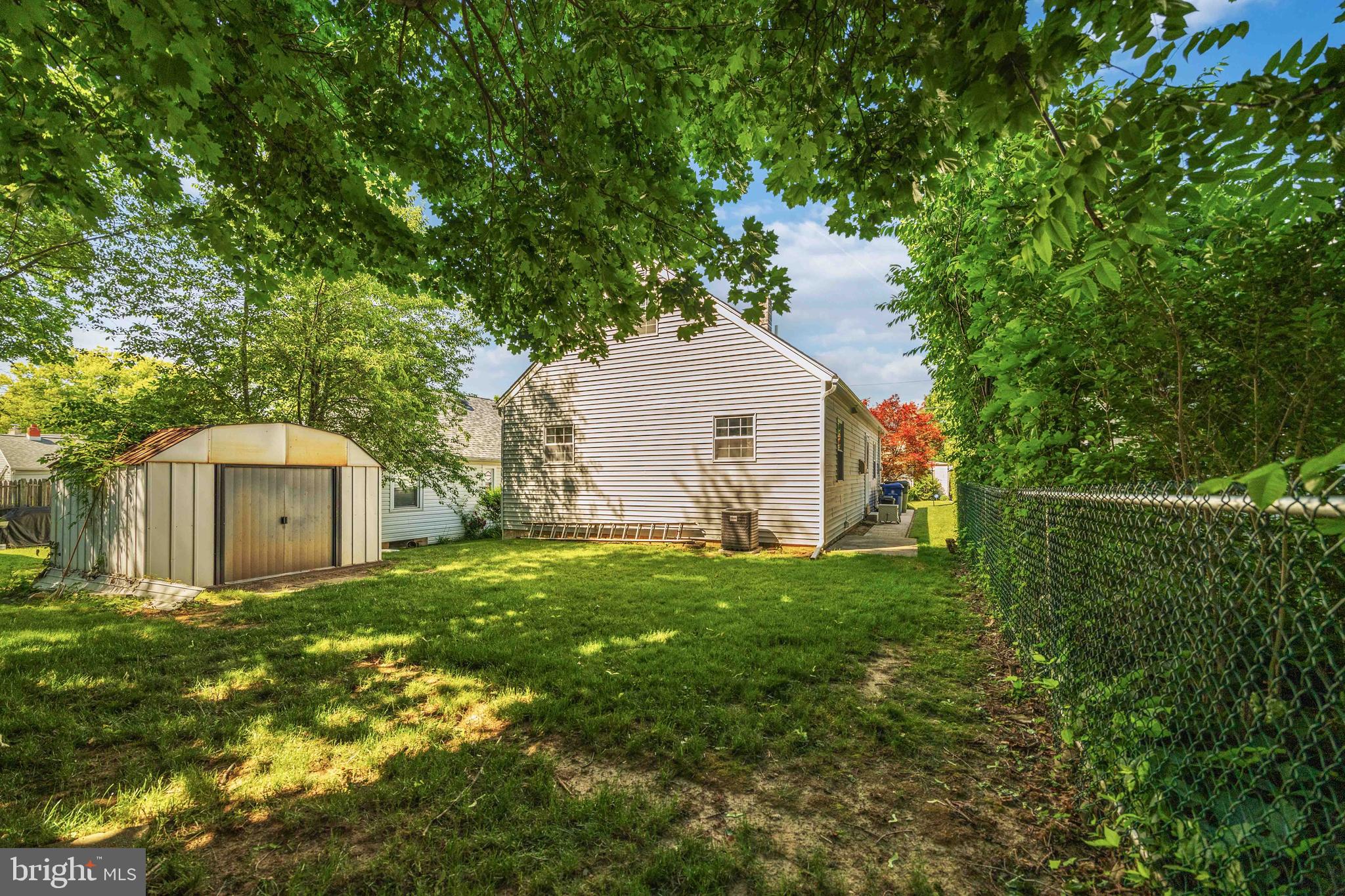 ROSLYN - Residential