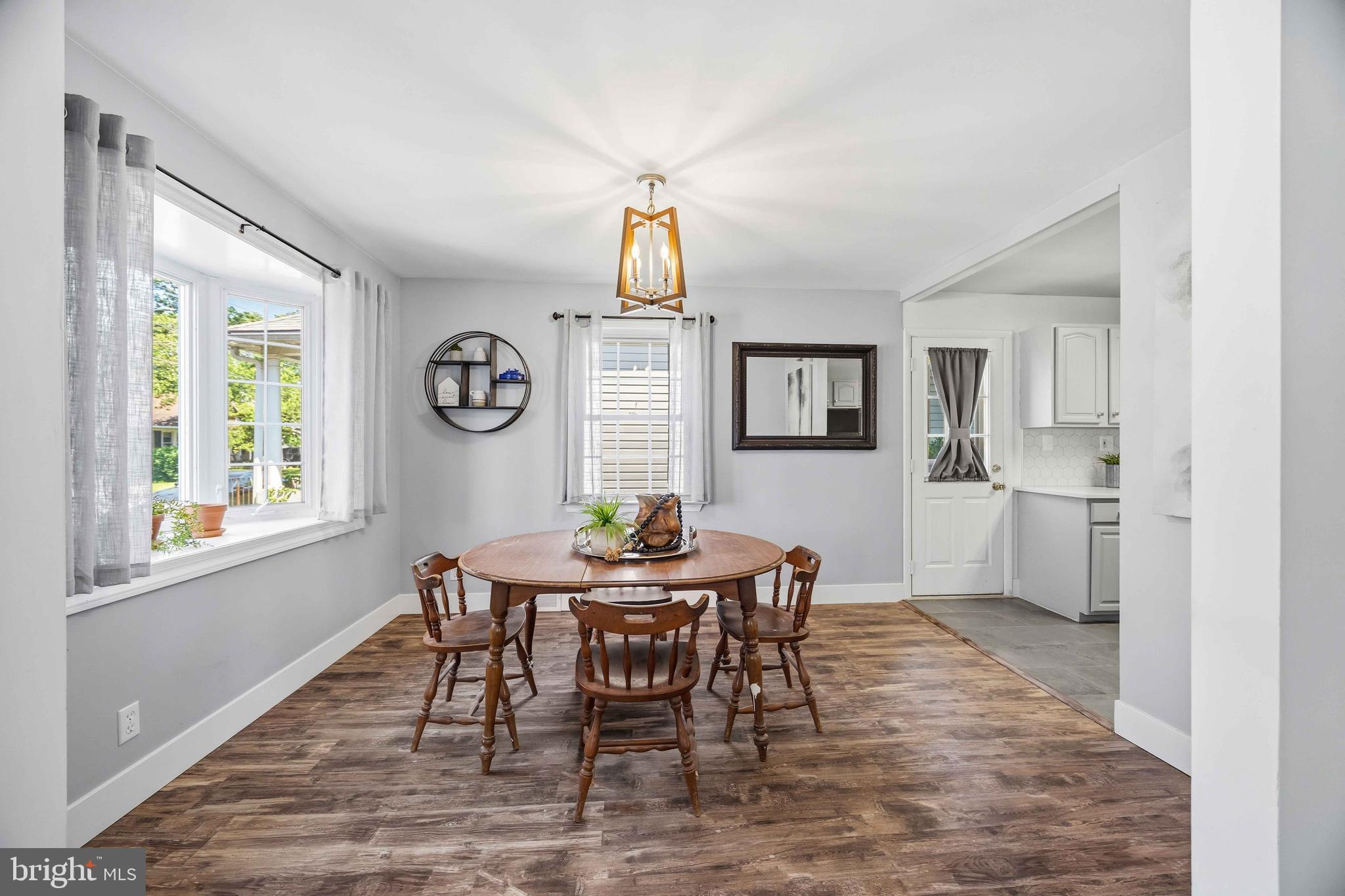 ROSLYN - Residential