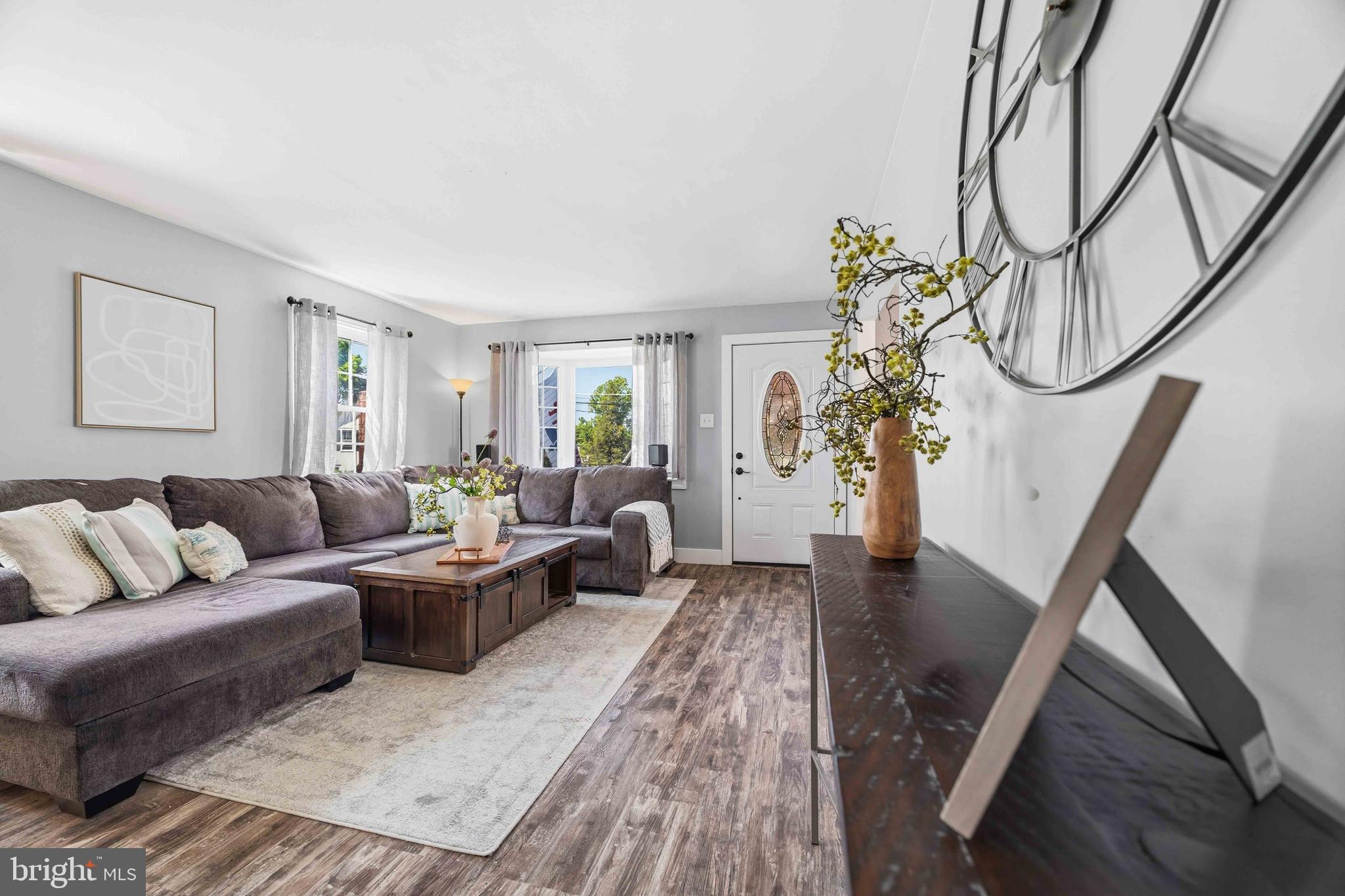 ROSLYN - Residential