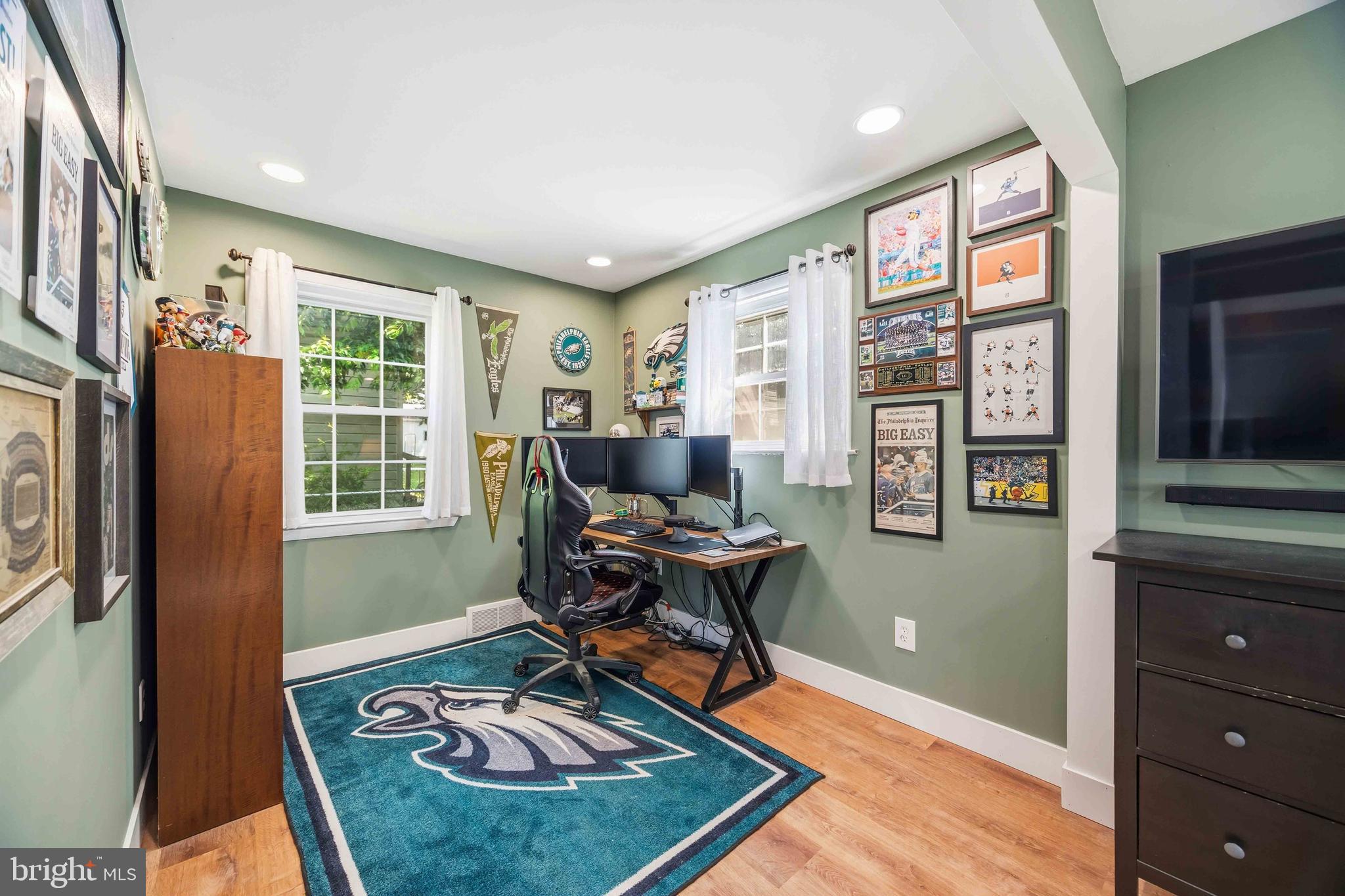 ROSLYN - Residential