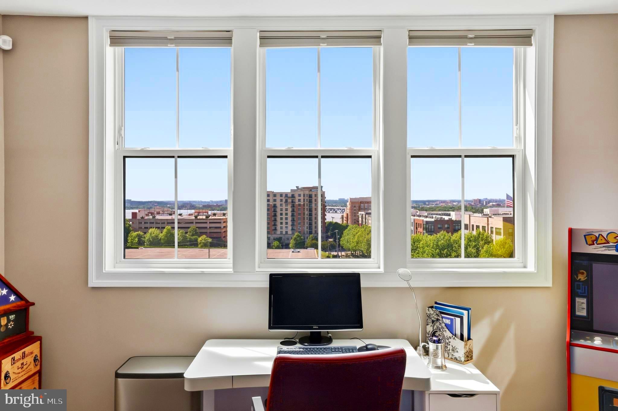 POTOMAC OVERLOOK CONDO - Residential