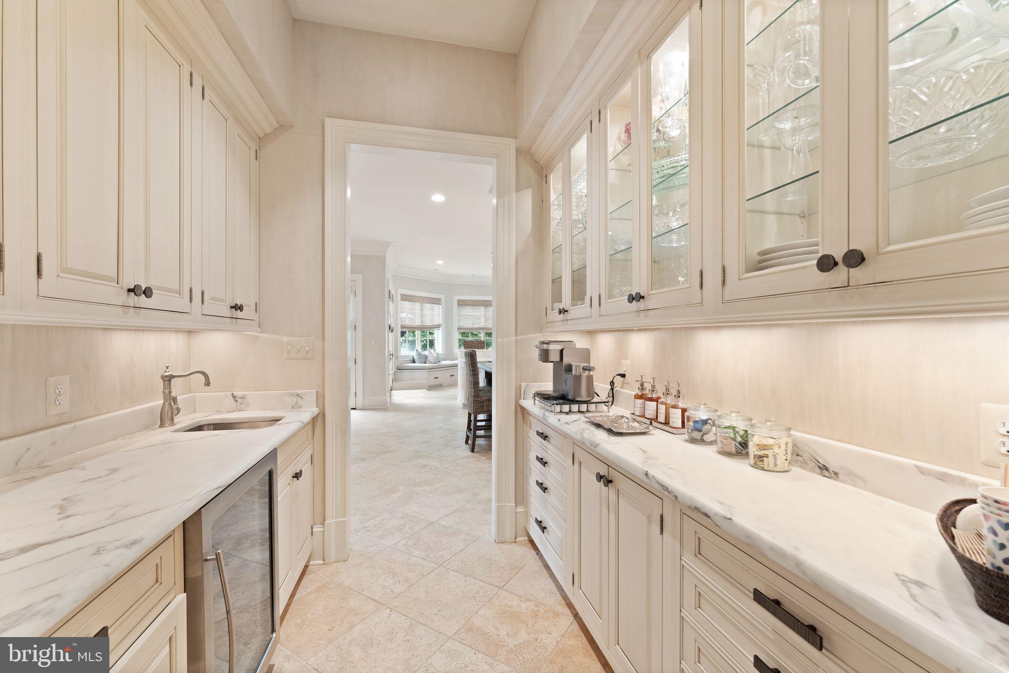 THE RESERVE - Residential Lease