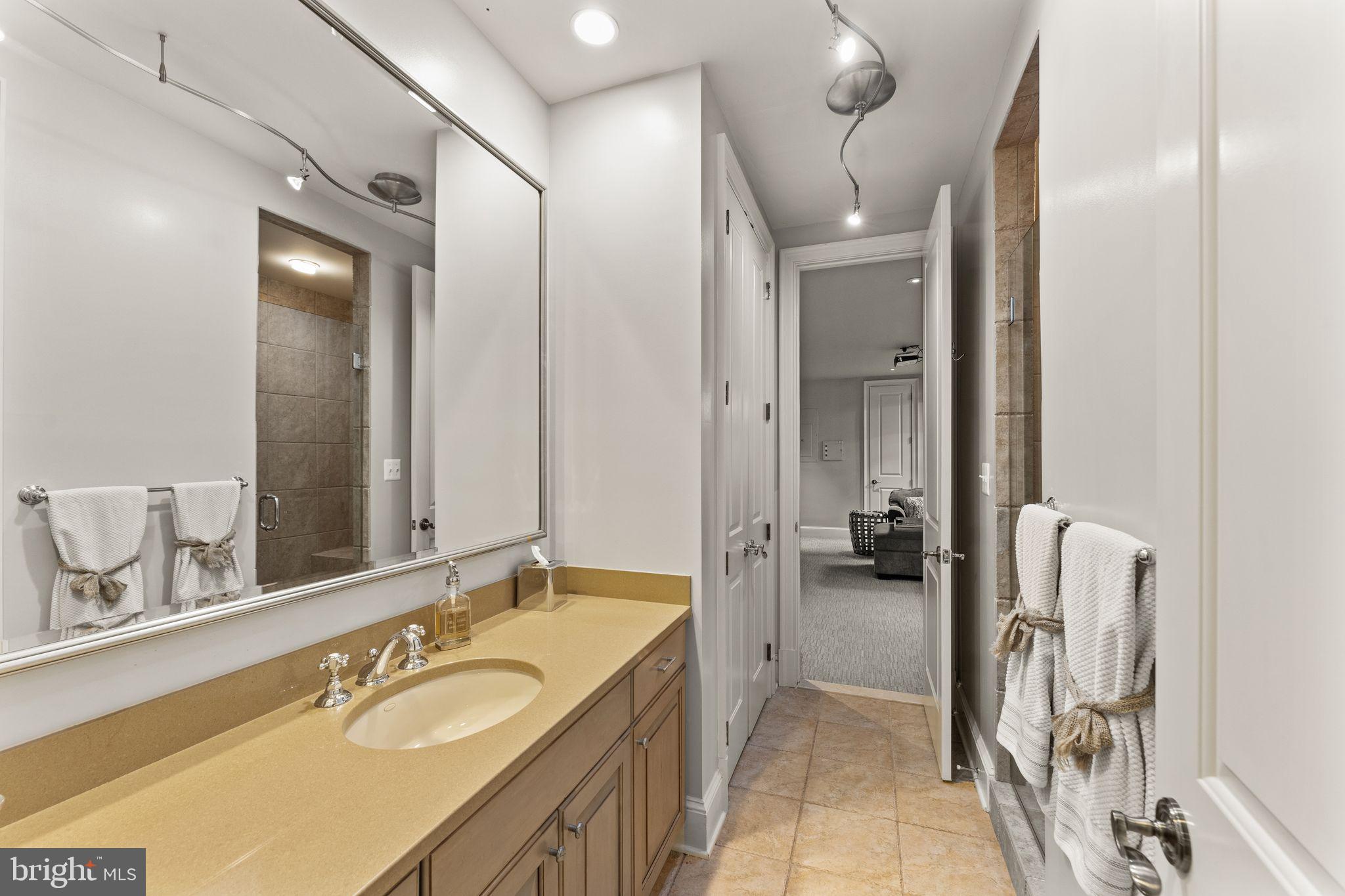 THE RESERVE - Residential Lease