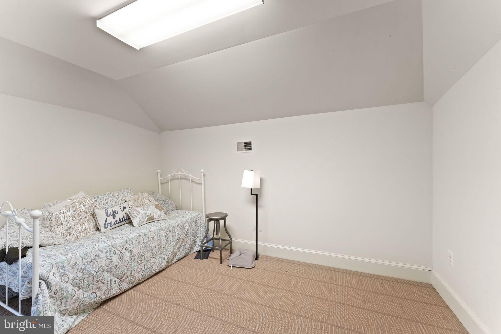 THE RESERVE - Residential Lease