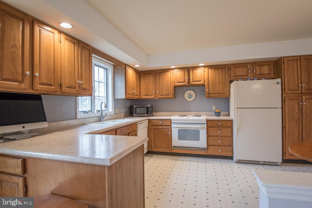 EAST DRUMORE TWP - Residential