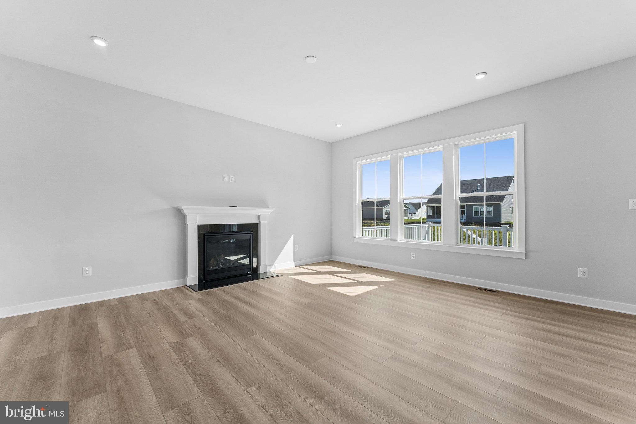 TOWER HILL - Residential