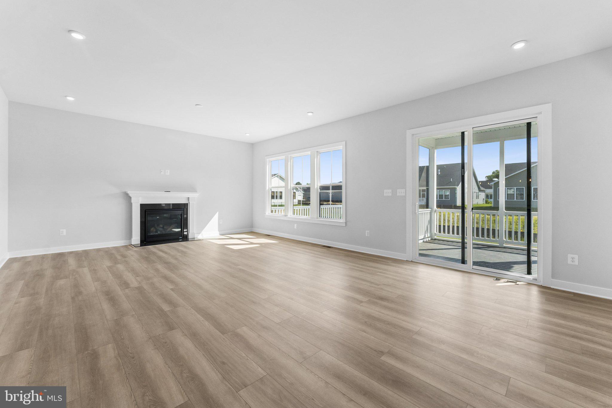 TOWER HILL - Residential