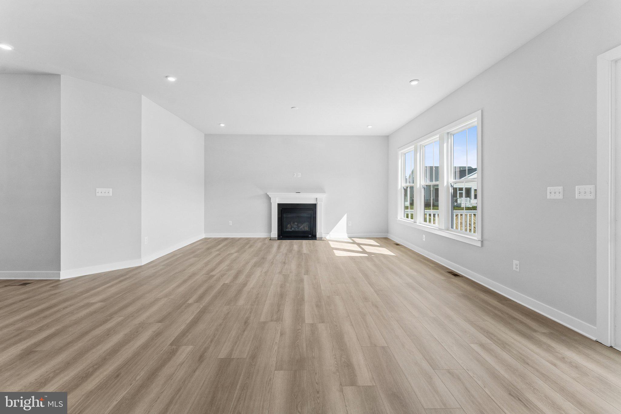 TOWER HILL - Residential