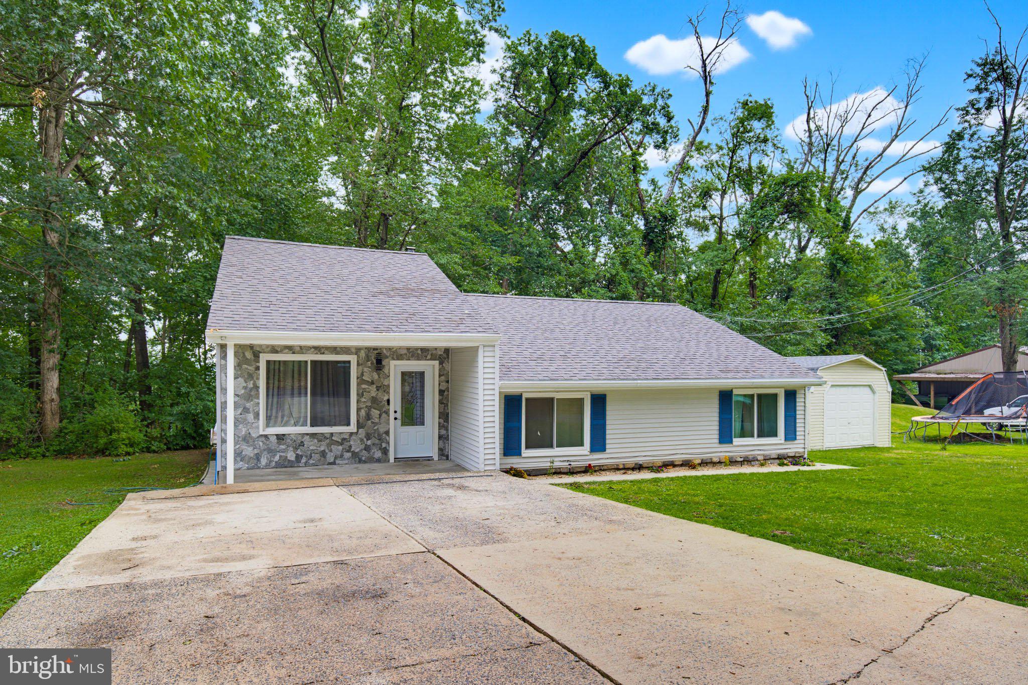 EAST PENNSBORO - Residential