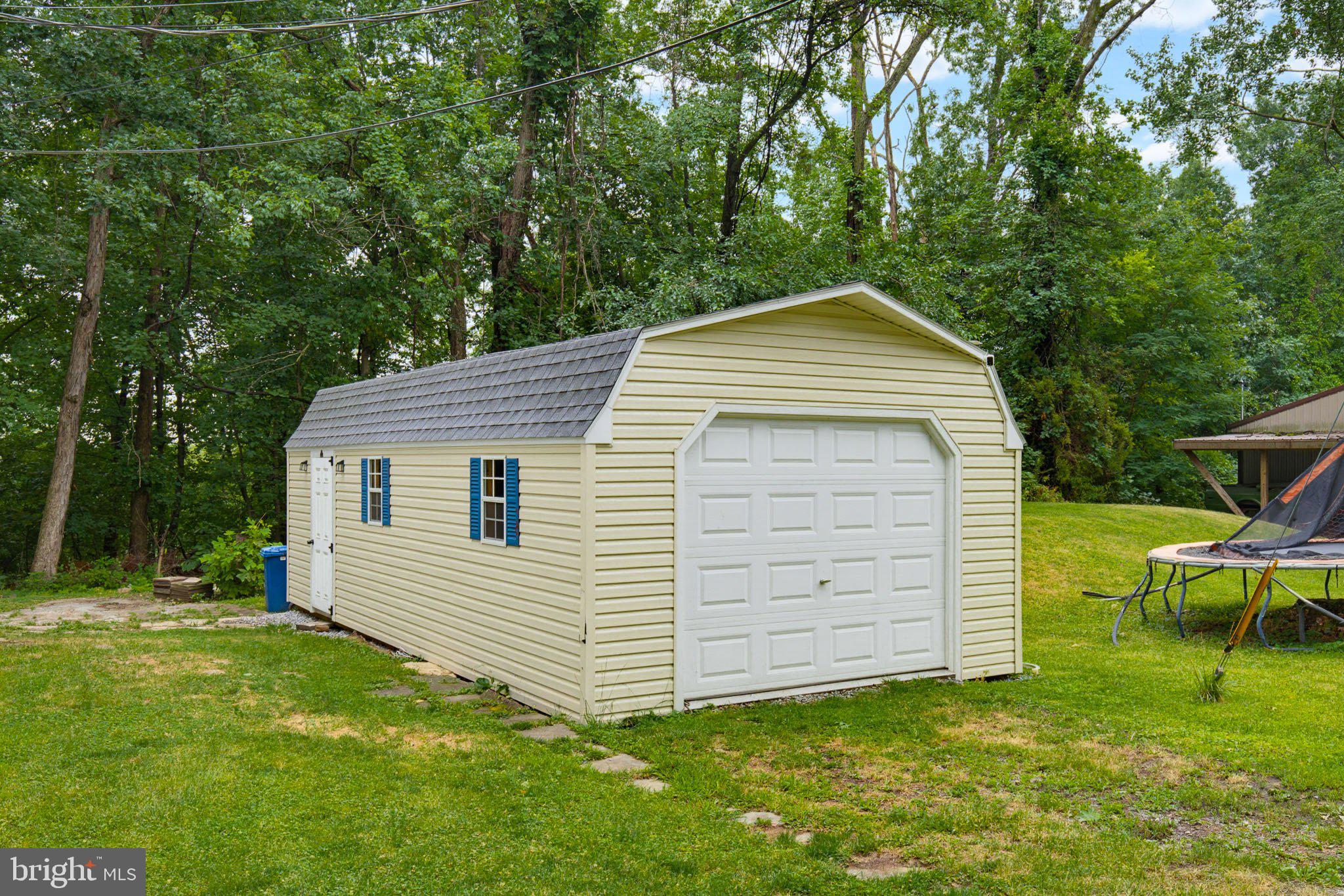 EAST PENNSBORO - Residential