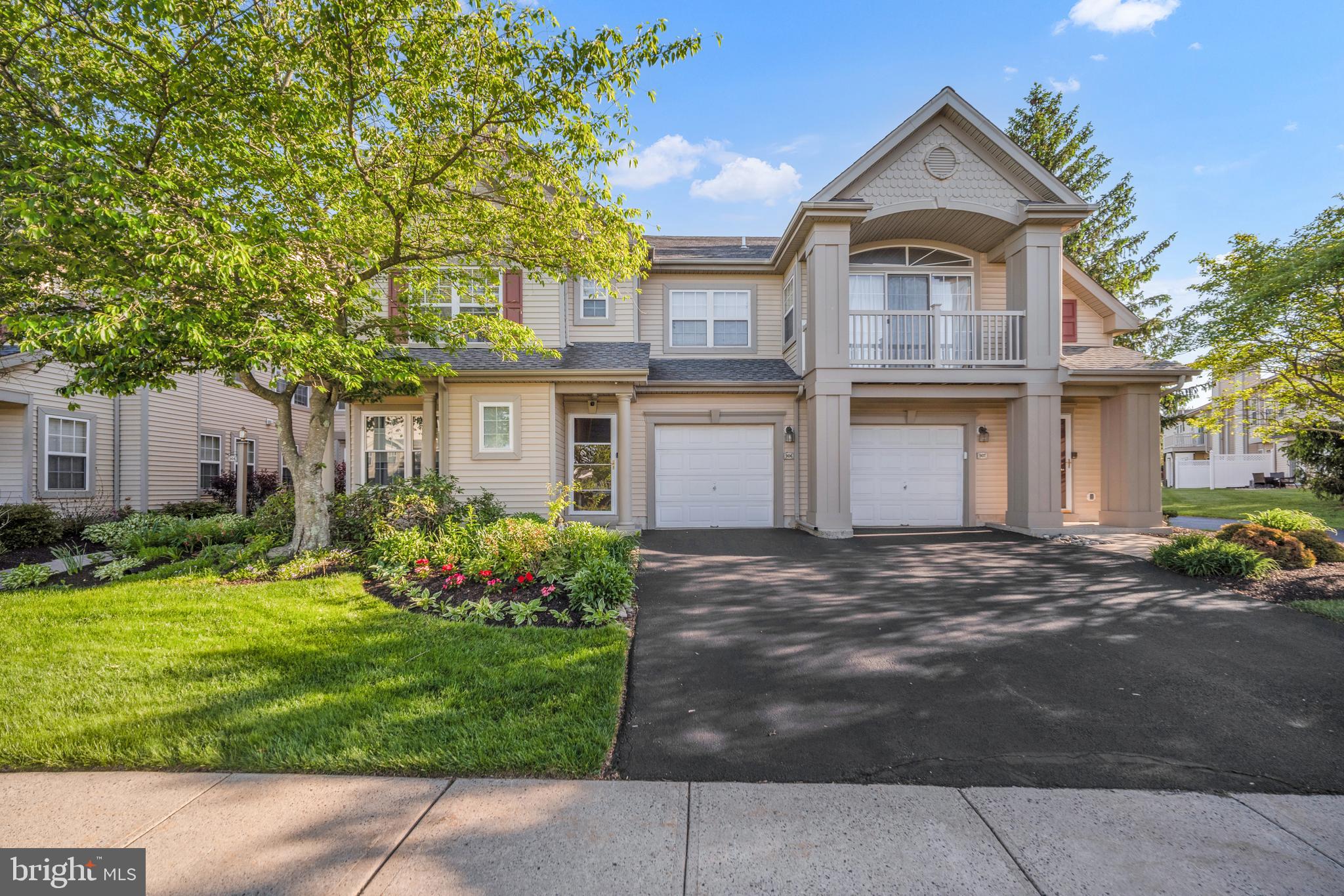 COUNTRY CROSSING - Residential