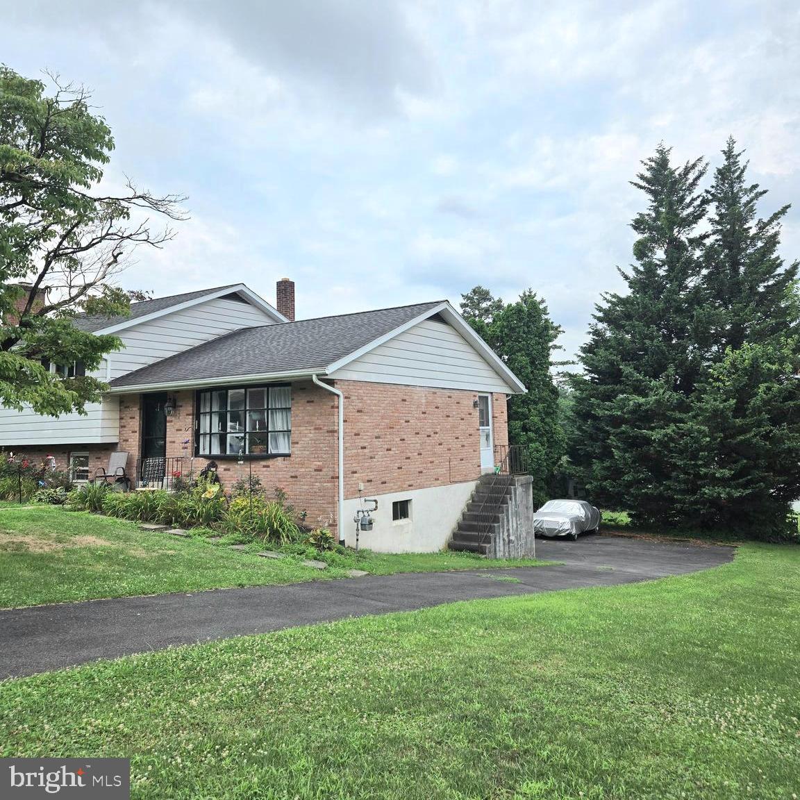 CRESTWOOD - Residential