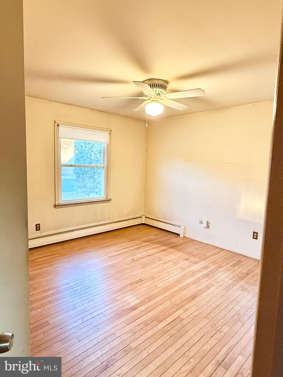 CRESTWOOD - Residential
