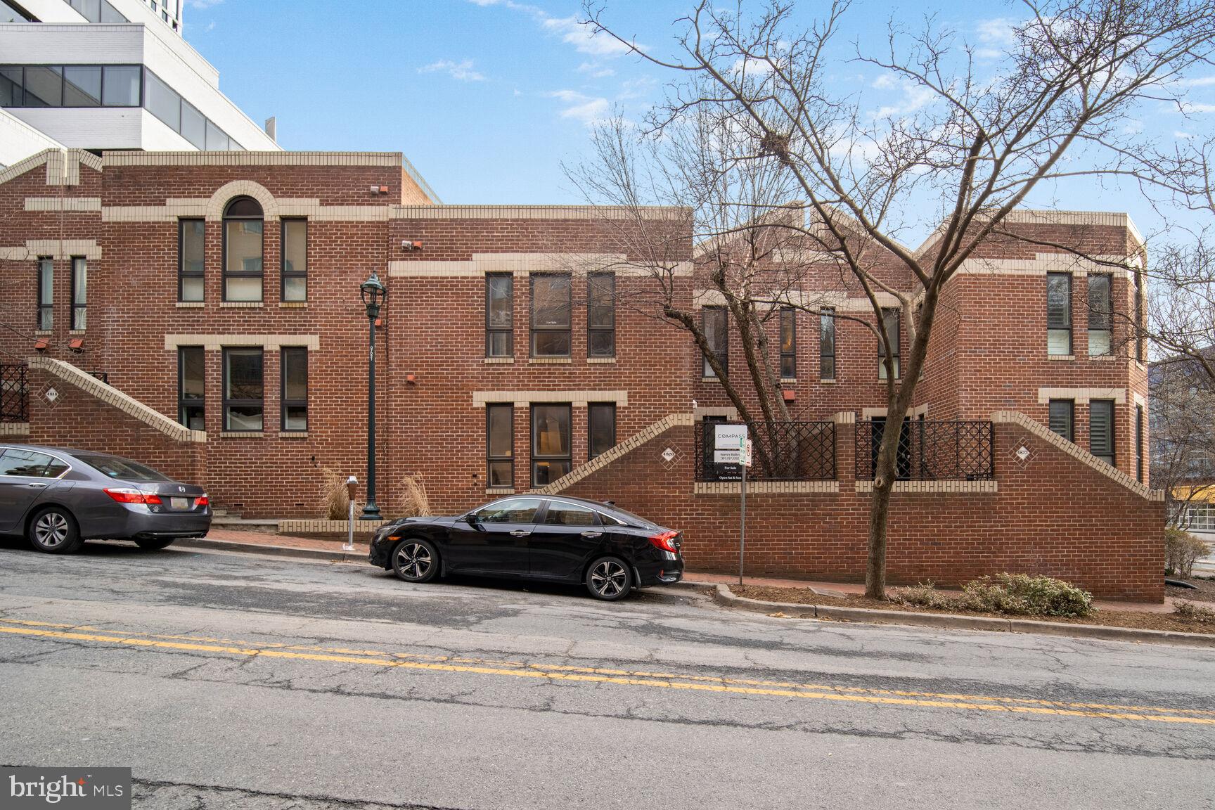 ONE BETHESDA CTR - Residential