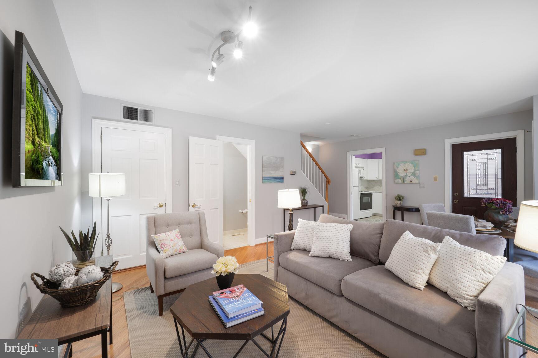 ONE BETHESDA CTR - Residential