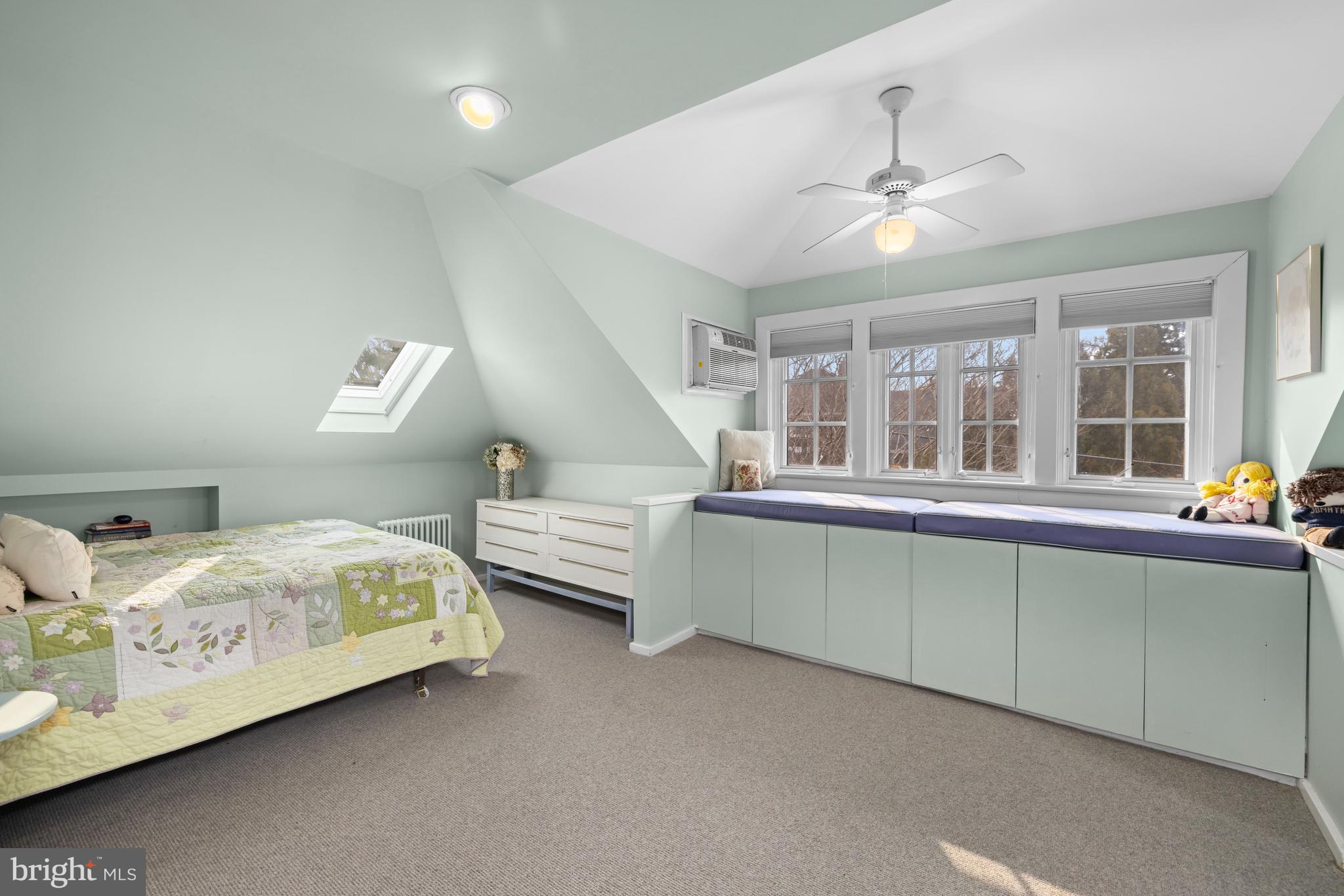 CLEVELAND PARK - Residential