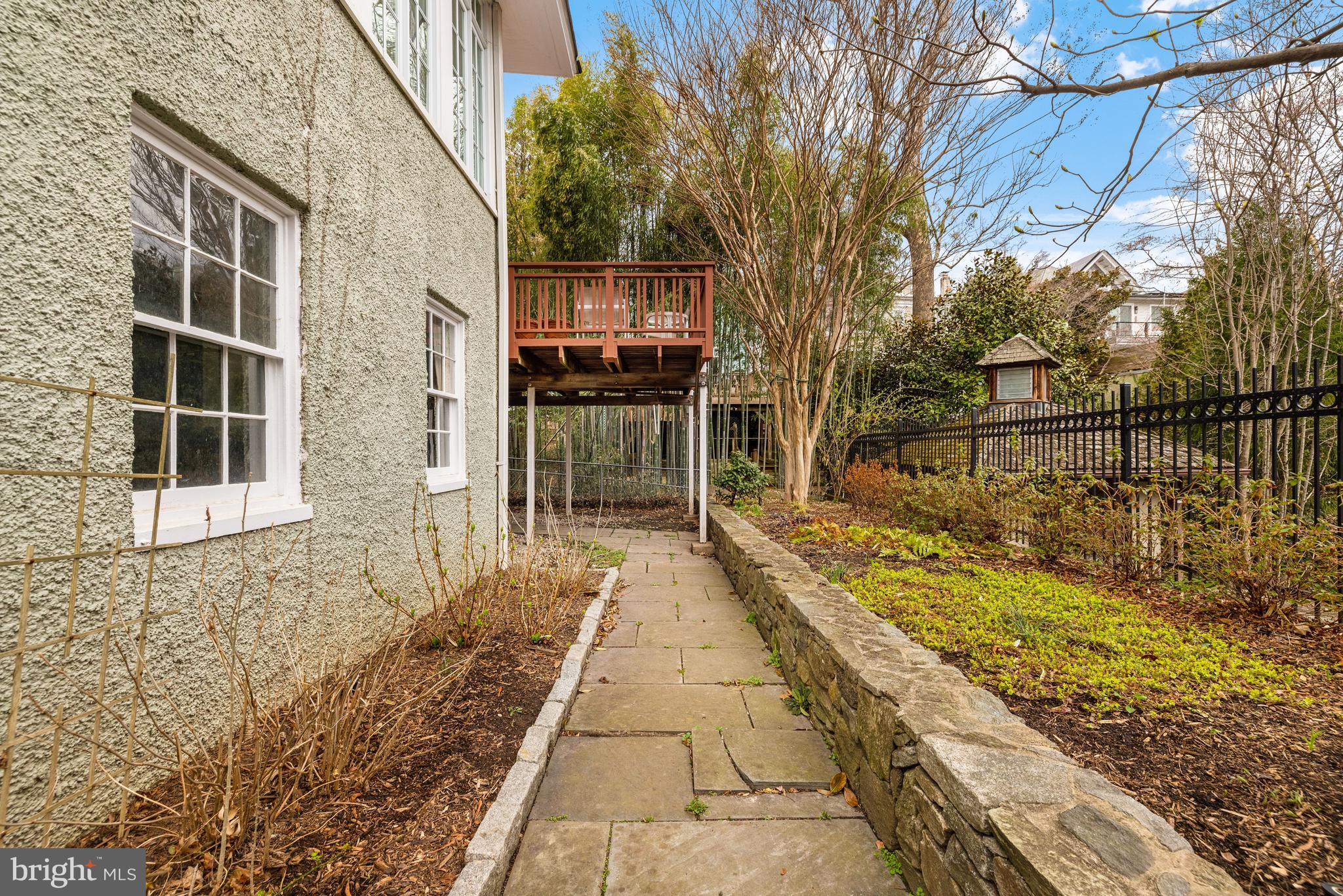 CLEVELAND PARK - Residential