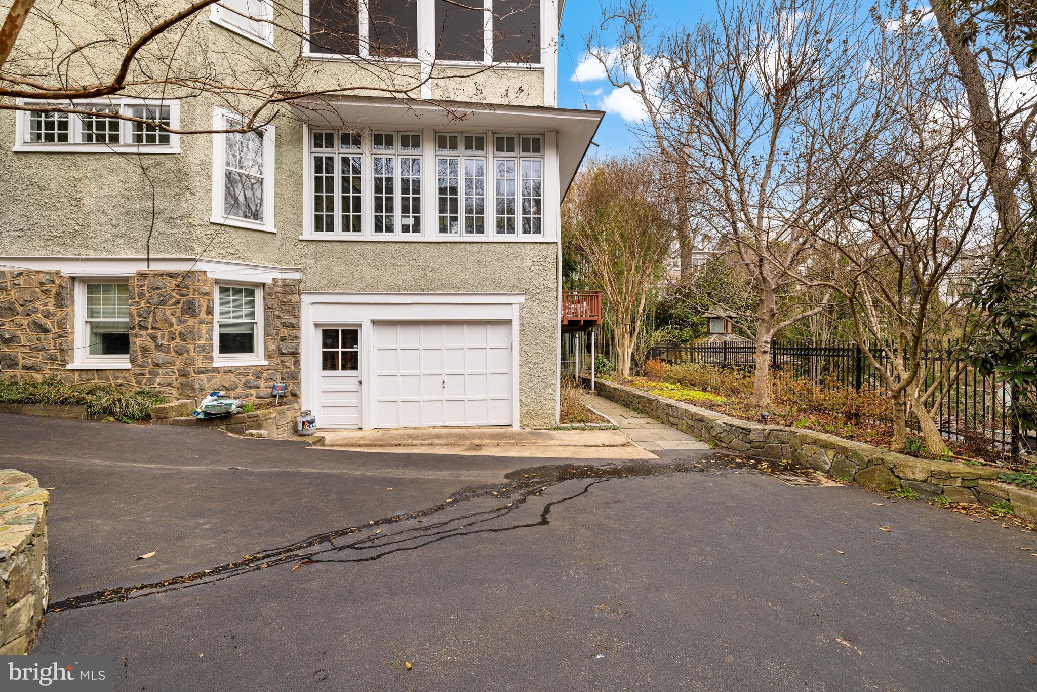 CLEVELAND PARK - Residential