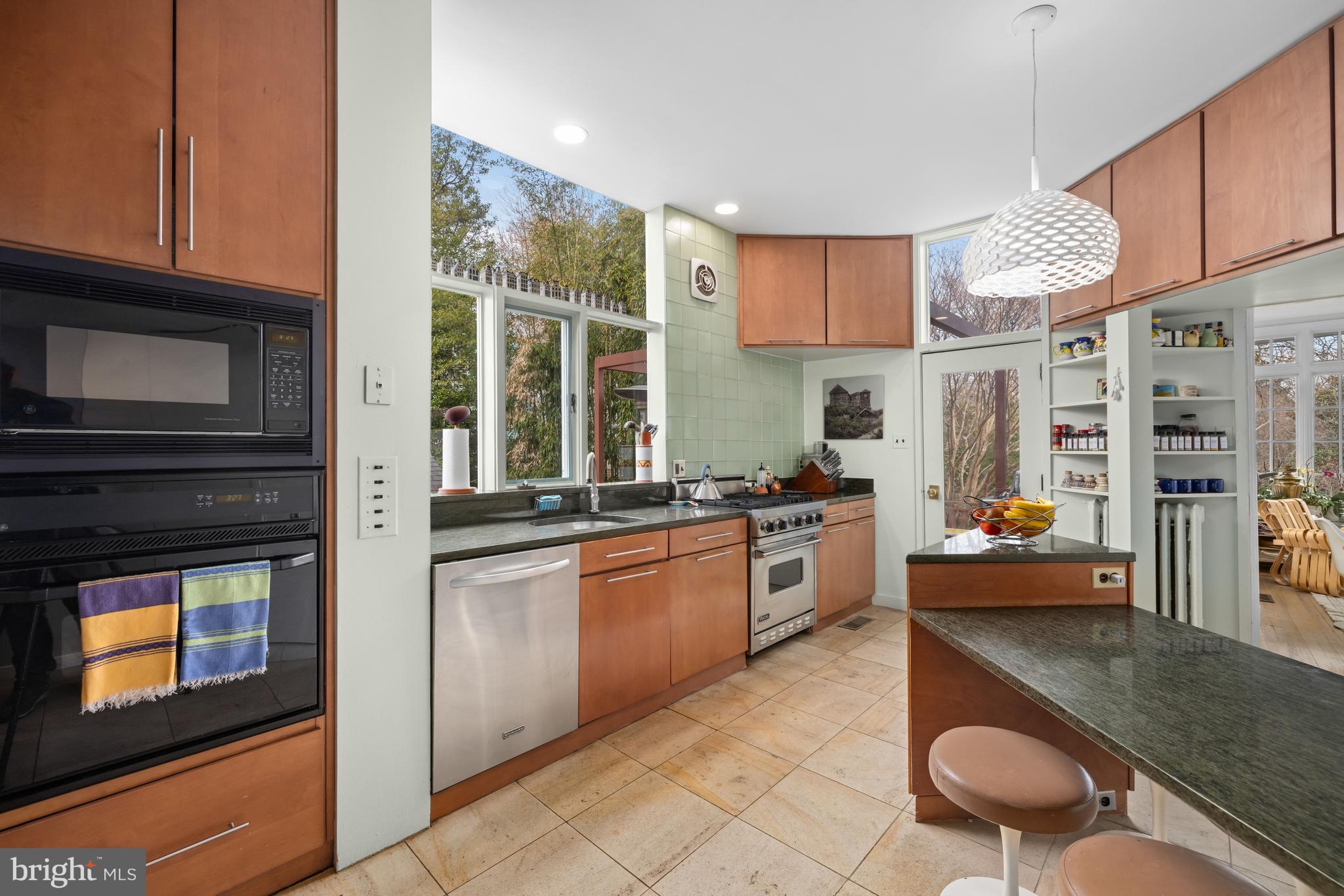 CLEVELAND PARK - Residential