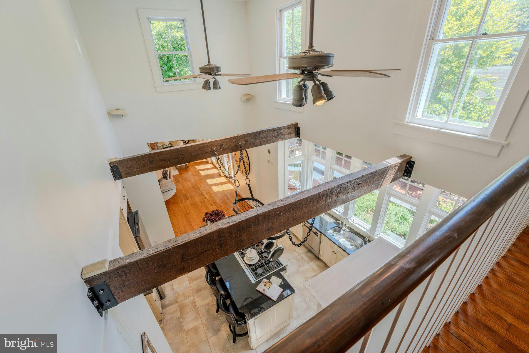 COLONIAL SQUARE - Residential