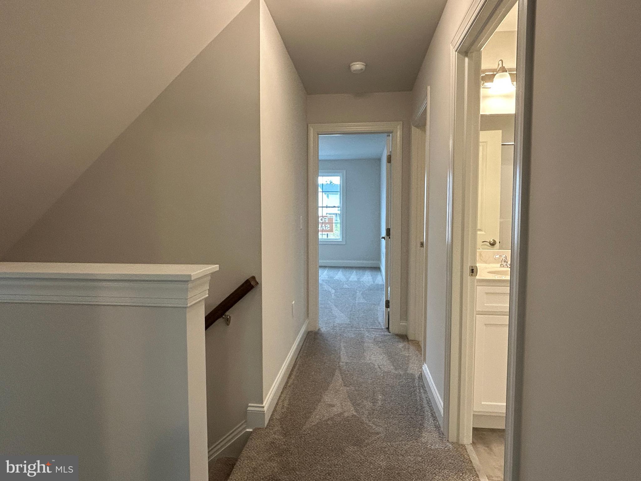 WOODLAND HILLS - Residential
