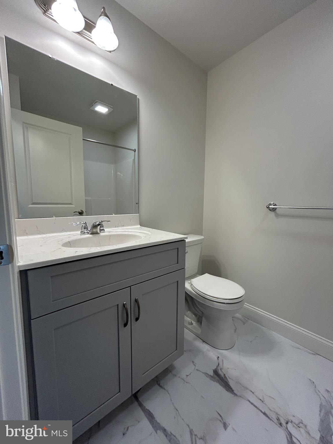 WOODLAND HILLS - Residential