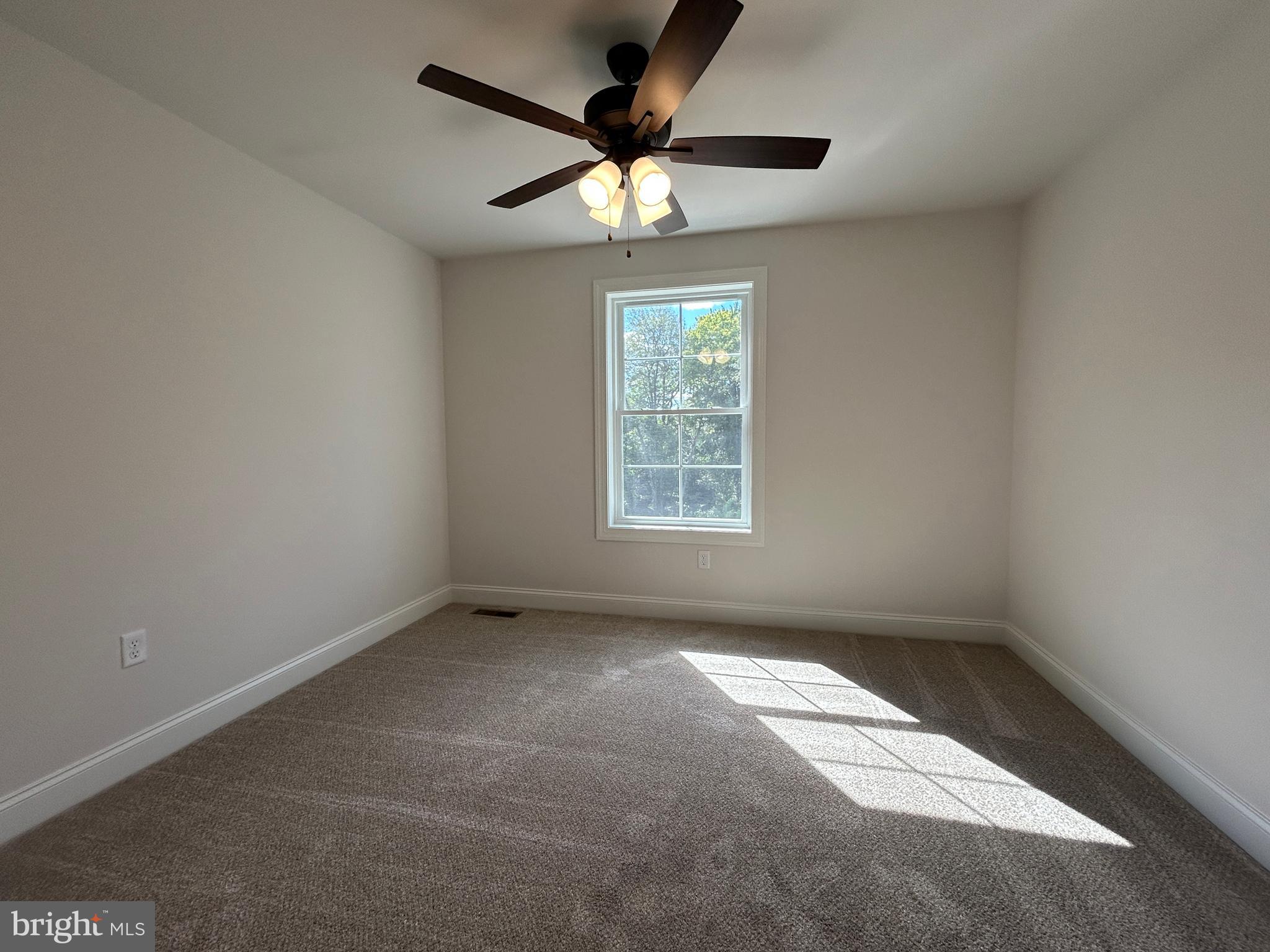 WOODLAND HILLS - Residential