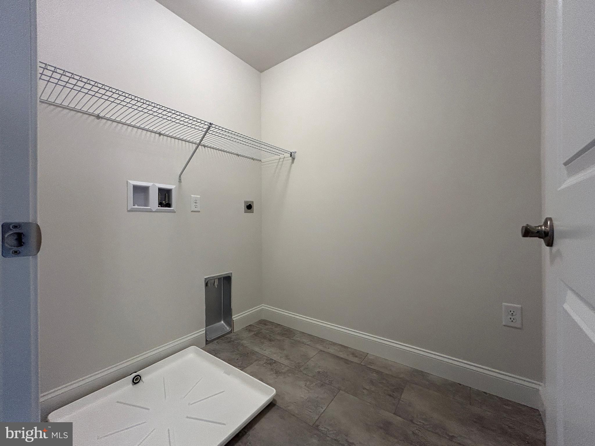 WOODLAND HILLS - Residential