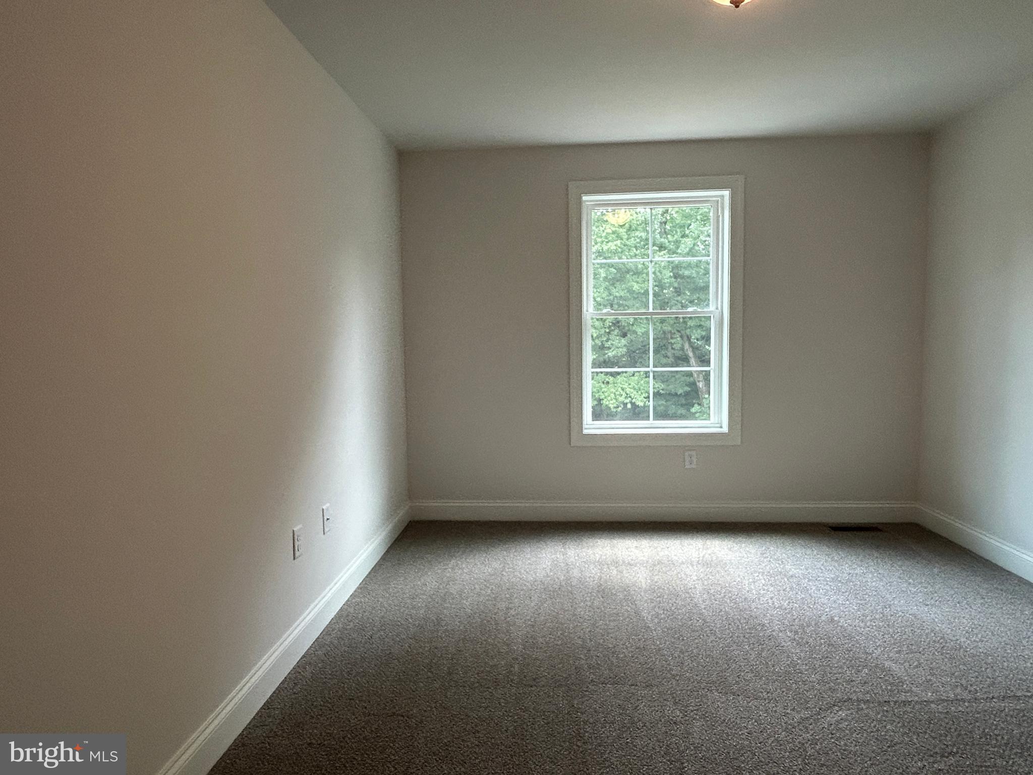 WOODLAND HILLS - Residential