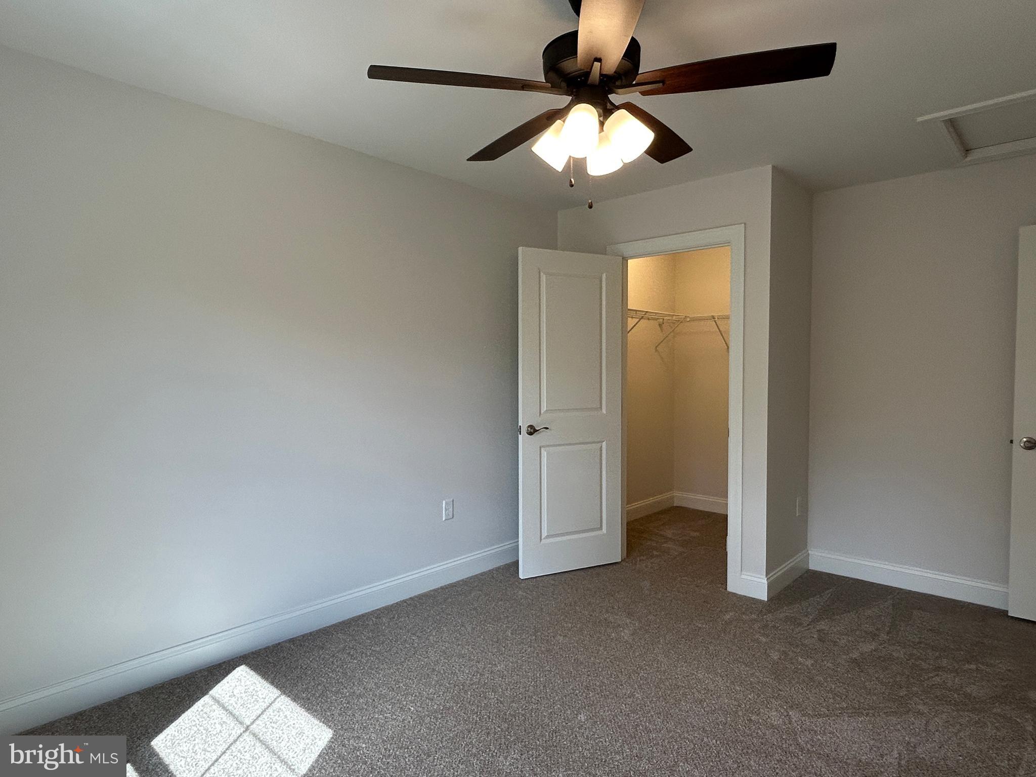 WOODLAND HILLS - Residential