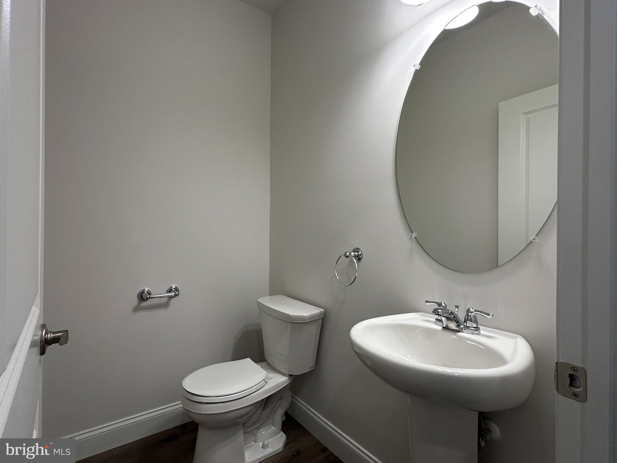 WOODLAND HILLS - Residential