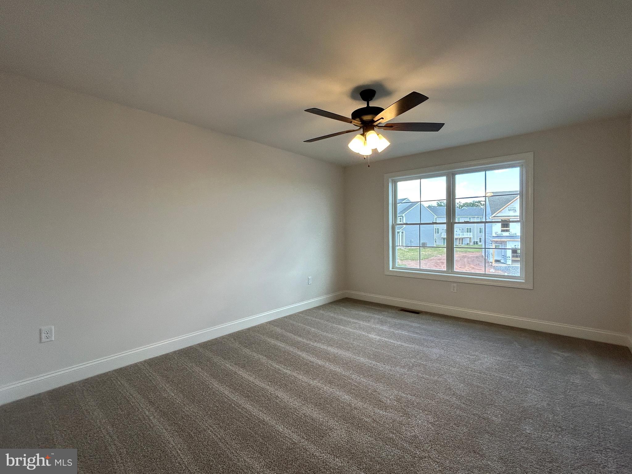 WOODLAND HILLS - Residential