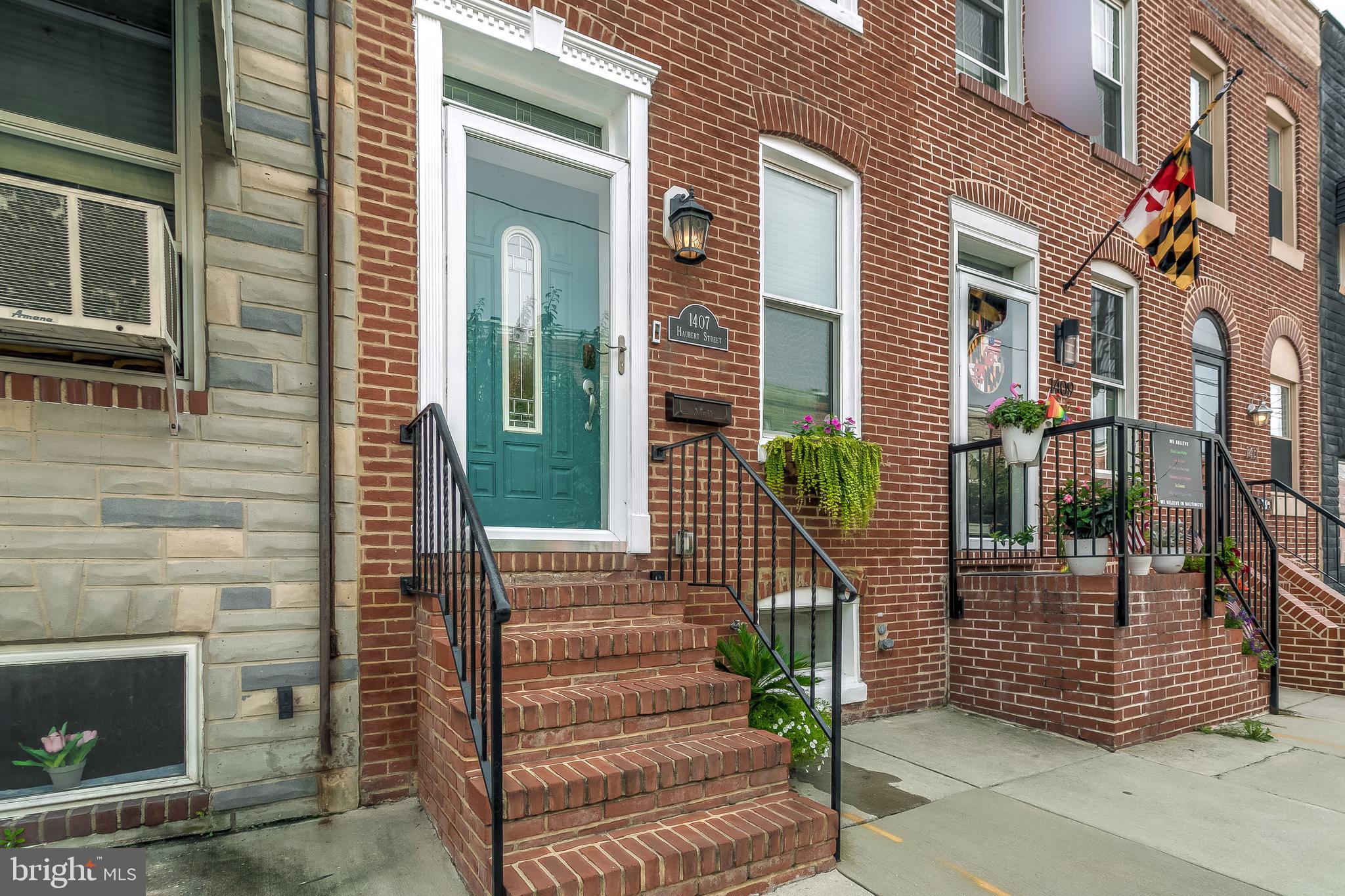 LOCUST POINT - Residential