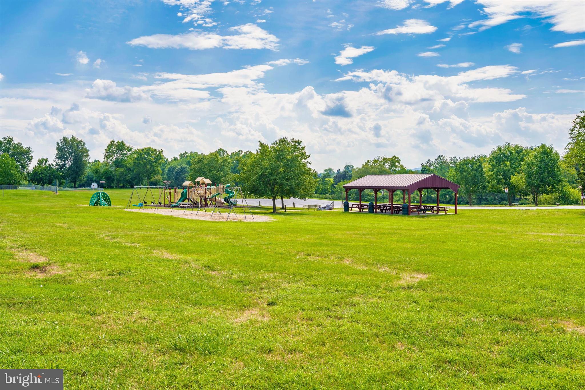 GLADE TOWN - Residential