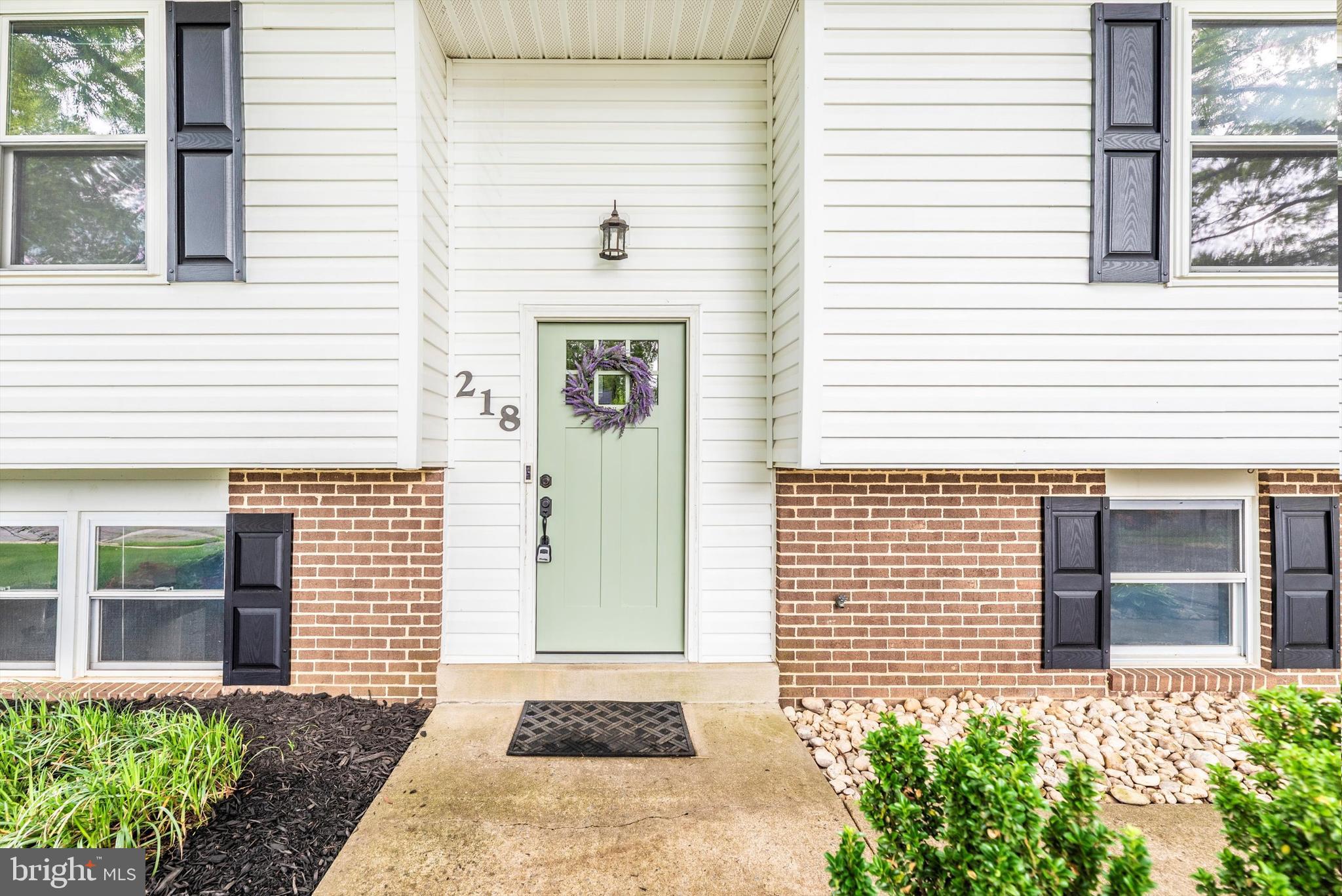 GLADE TOWN - Residential