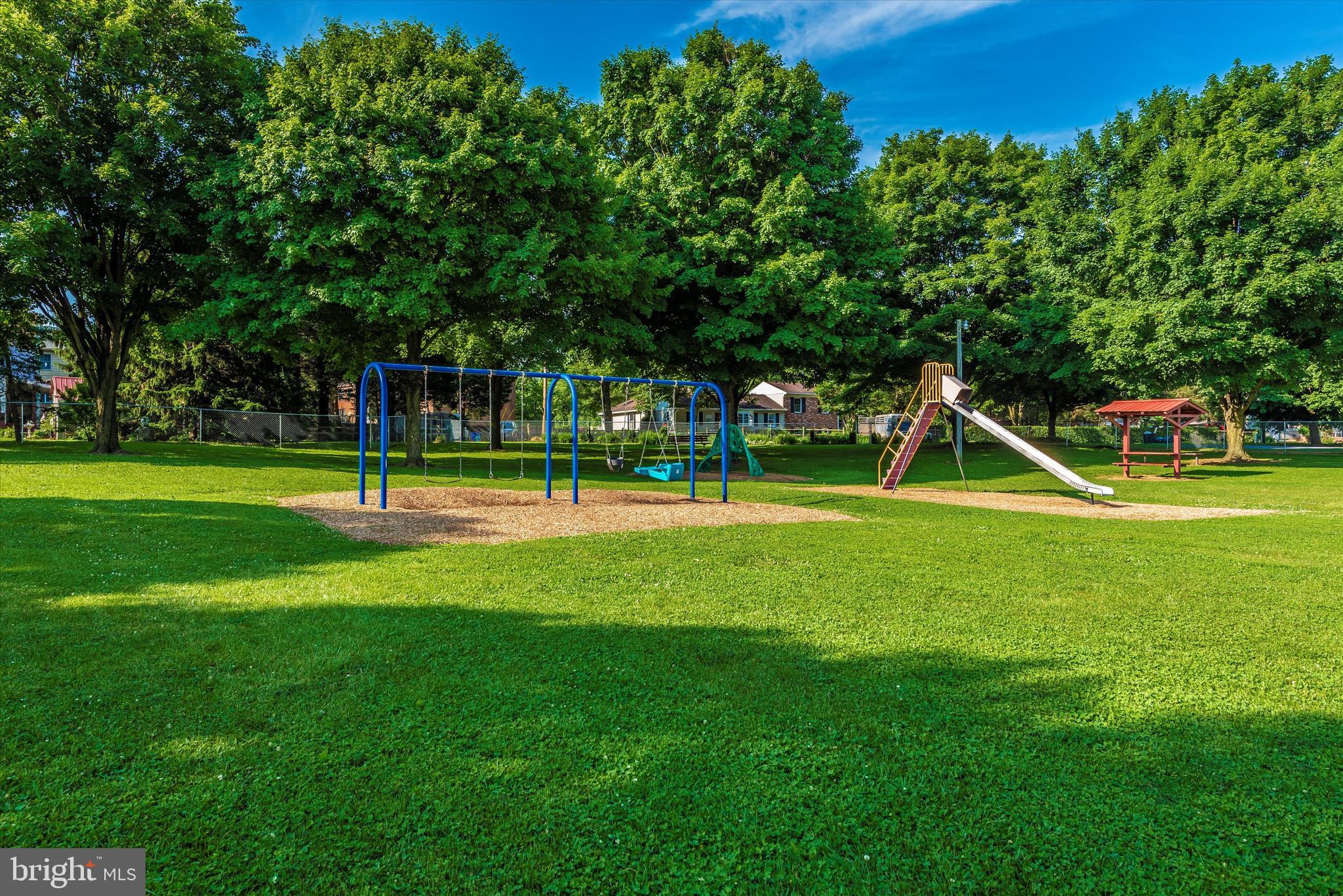 GLADE TOWN - Residential