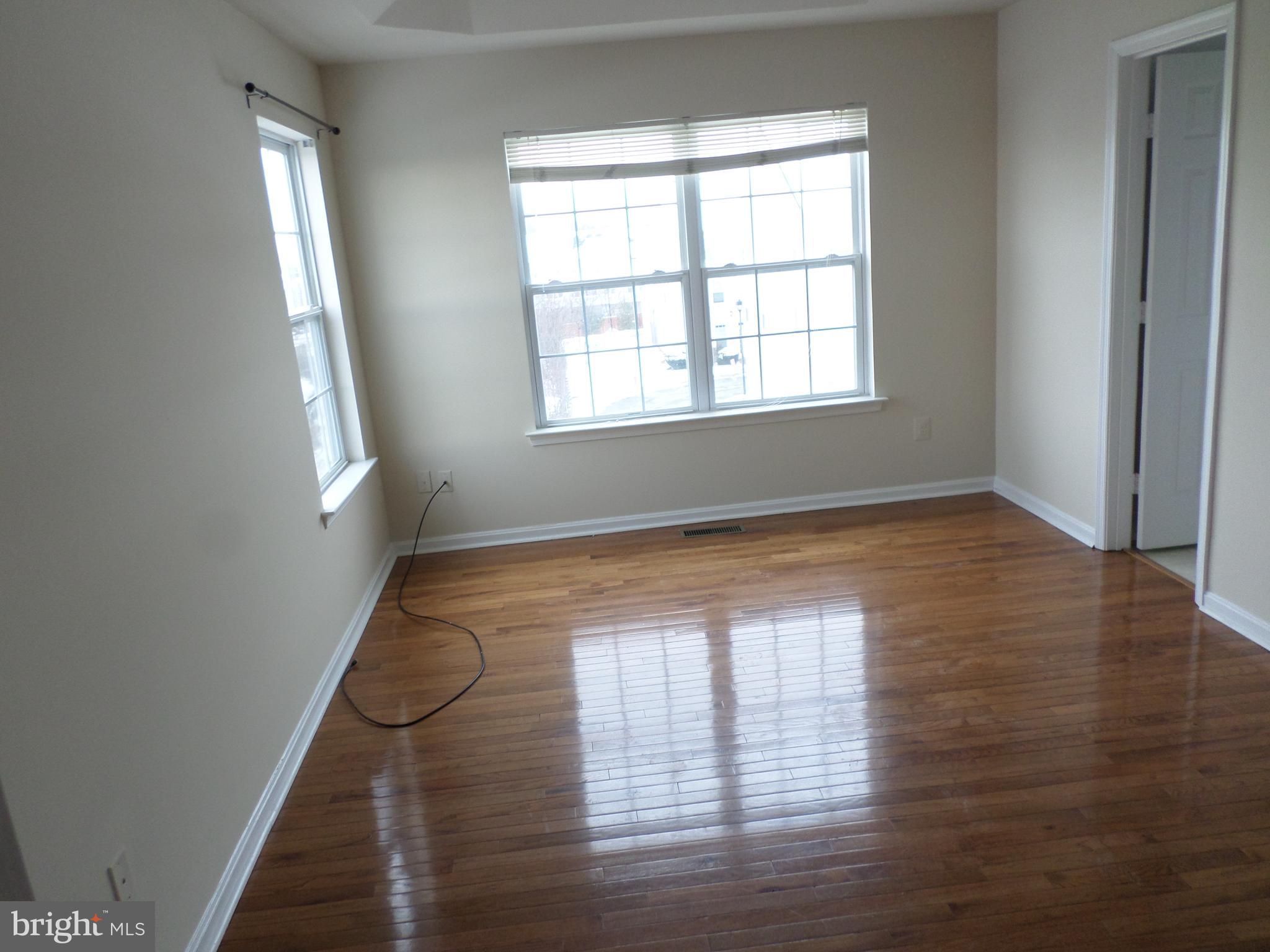 GROVEWOOD - Residential Lease