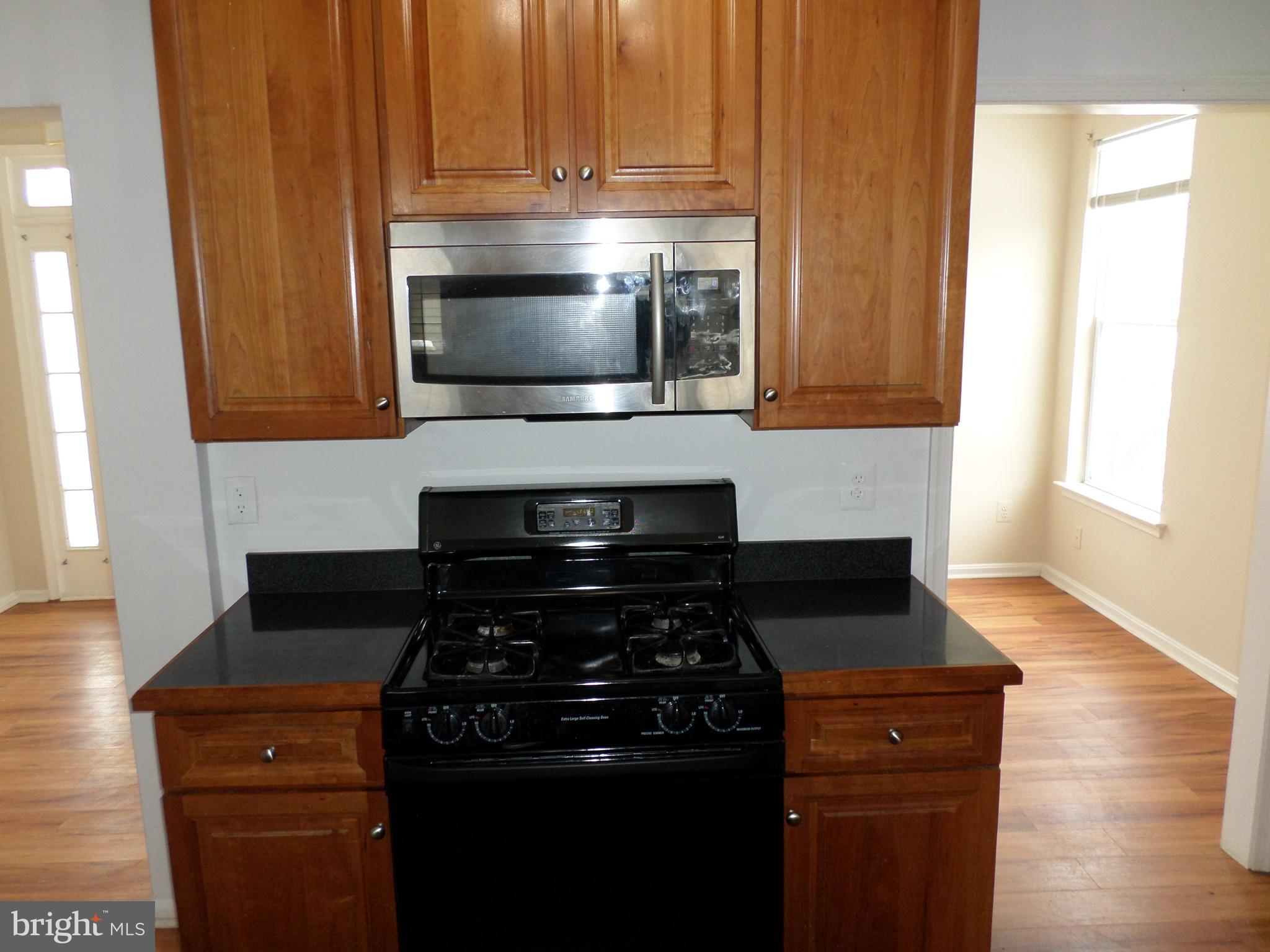 GROVEWOOD - Residential Lease
