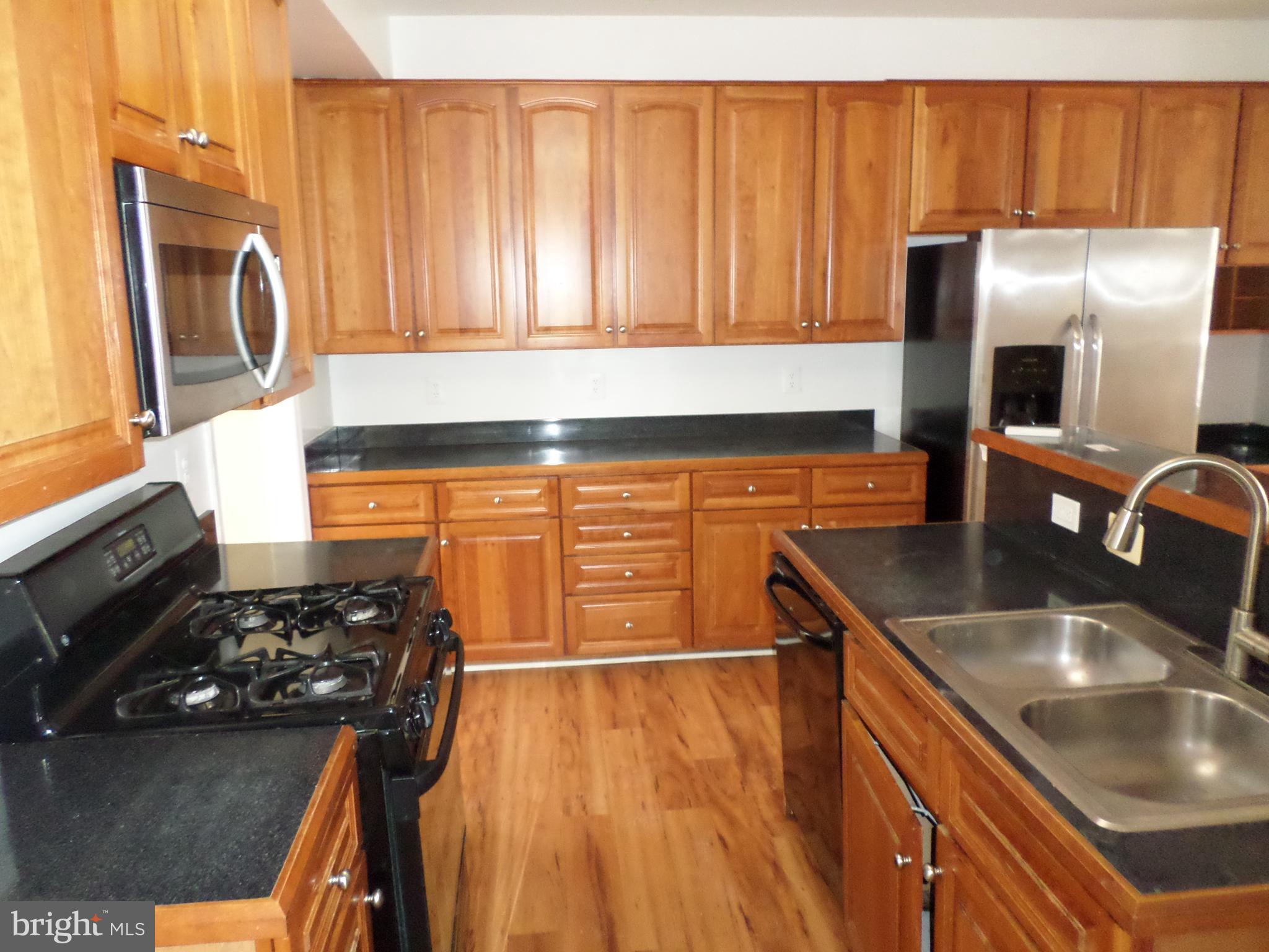 GROVEWOOD - Residential Lease